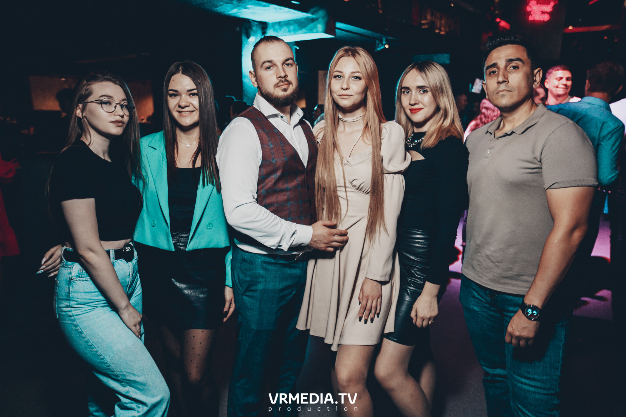 Выходные в баре «DOSKI»