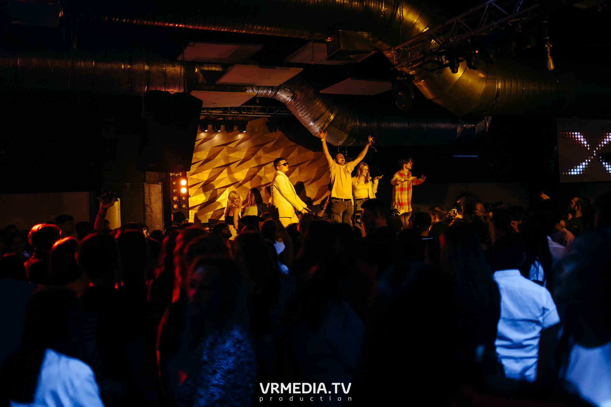 Ночь, Рейв и Мед