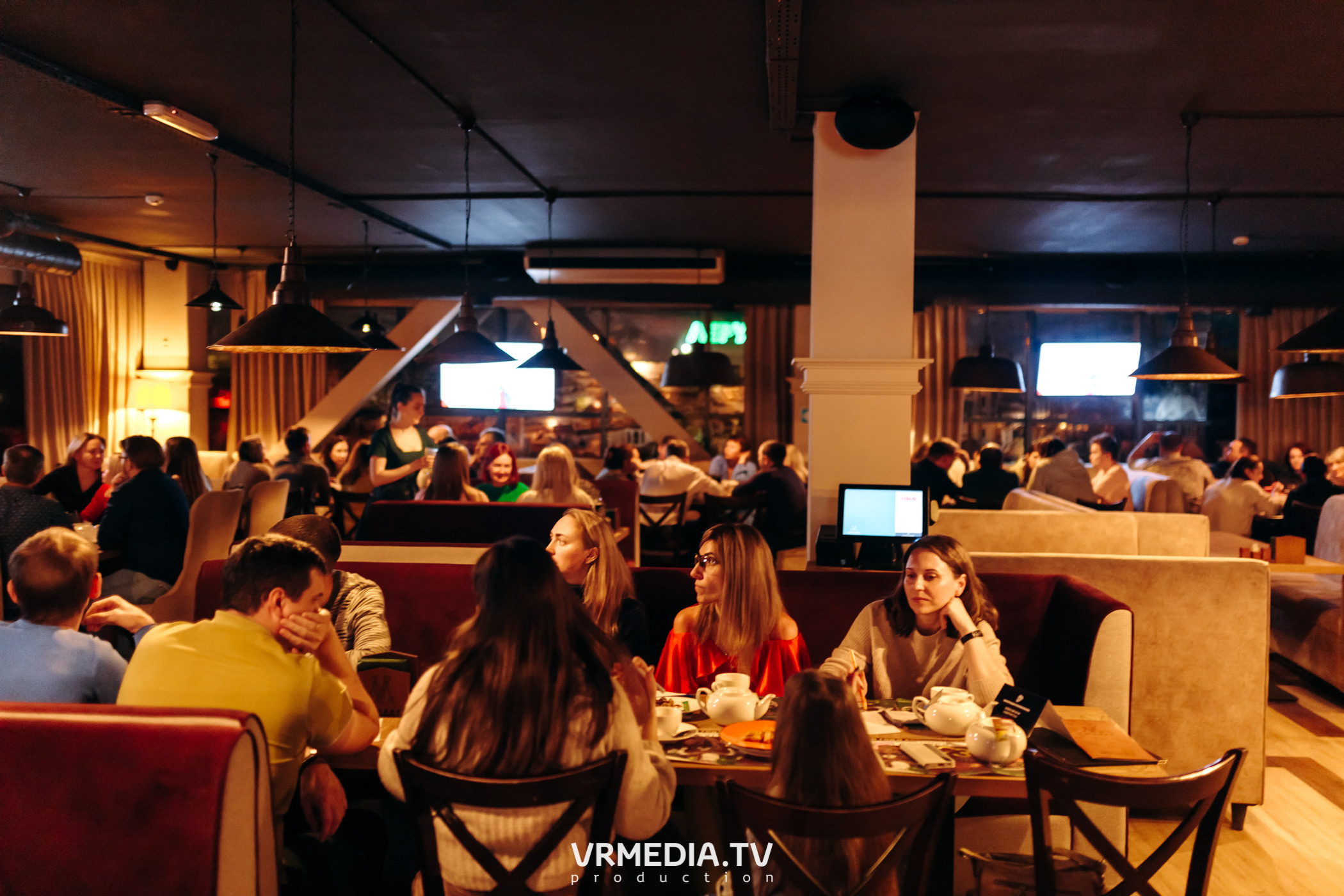 Эйнштейн пати в ресторане «Мюнхен»