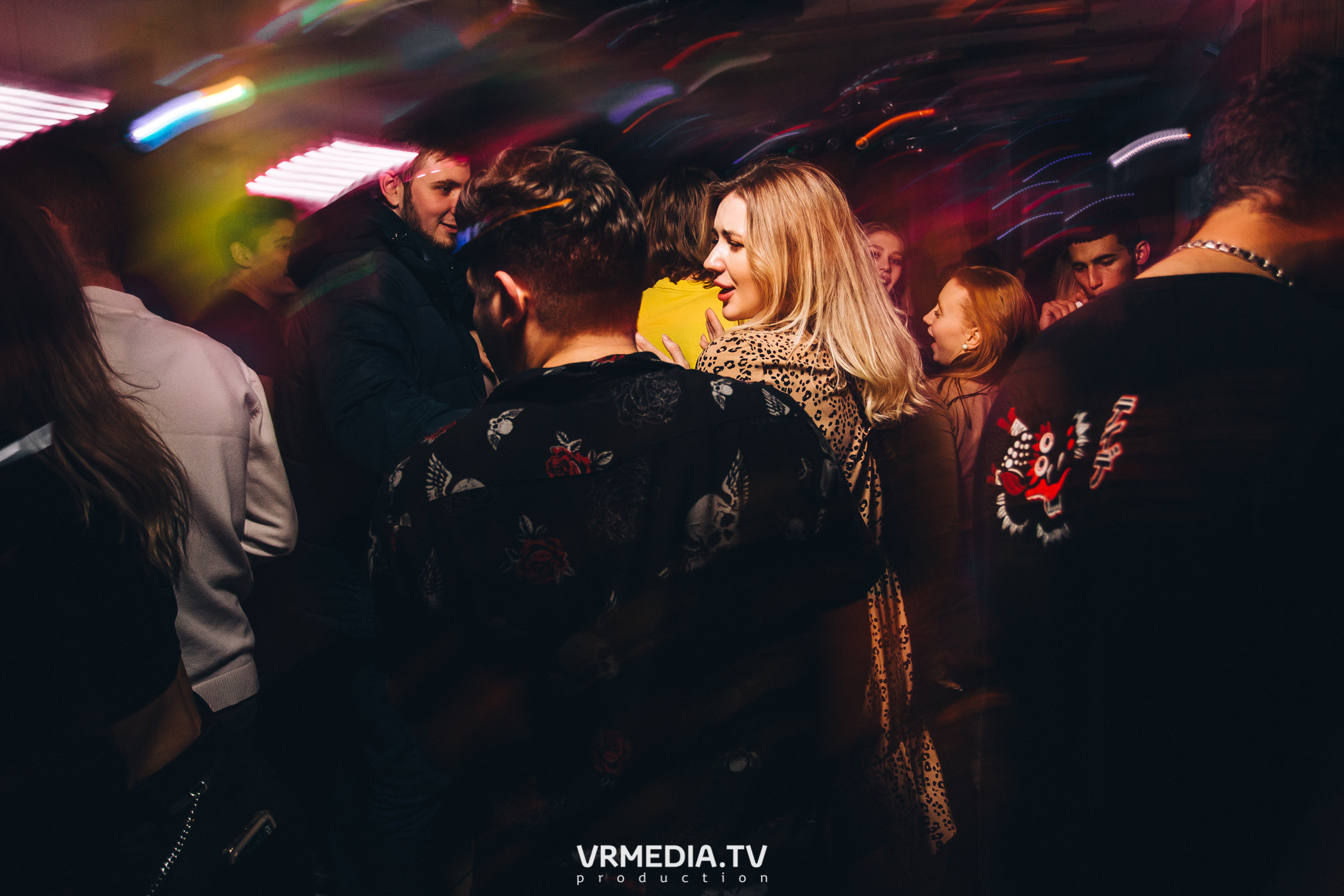 Выходные в баре «Cosmo»