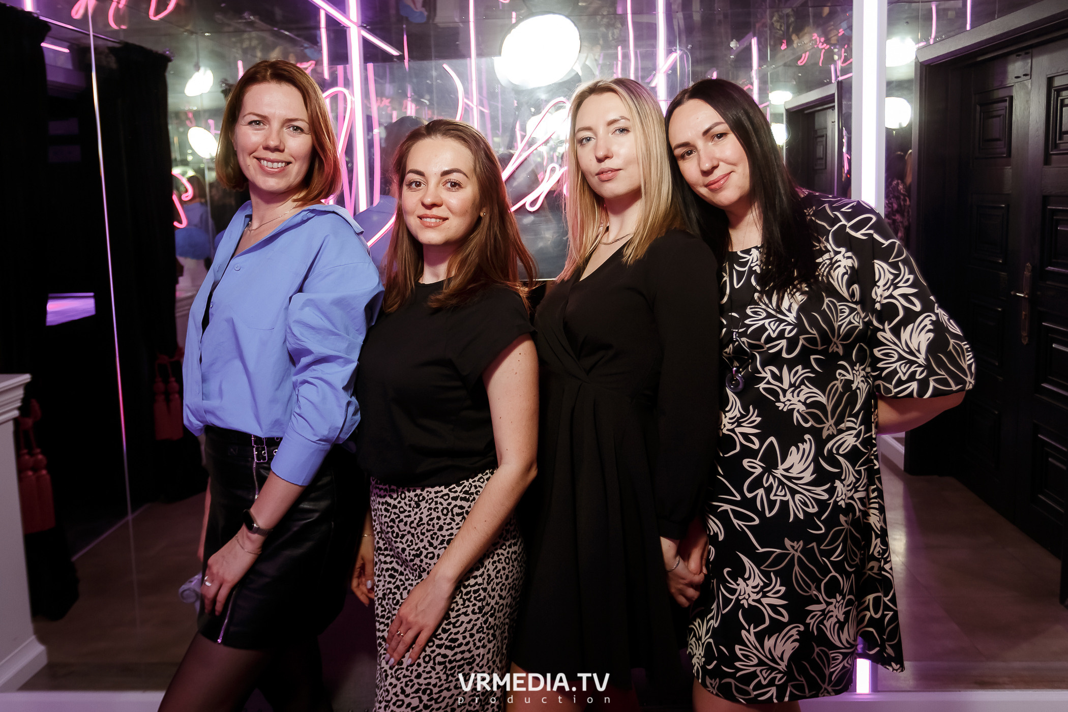 Выходные в караоке-баре «Volna»