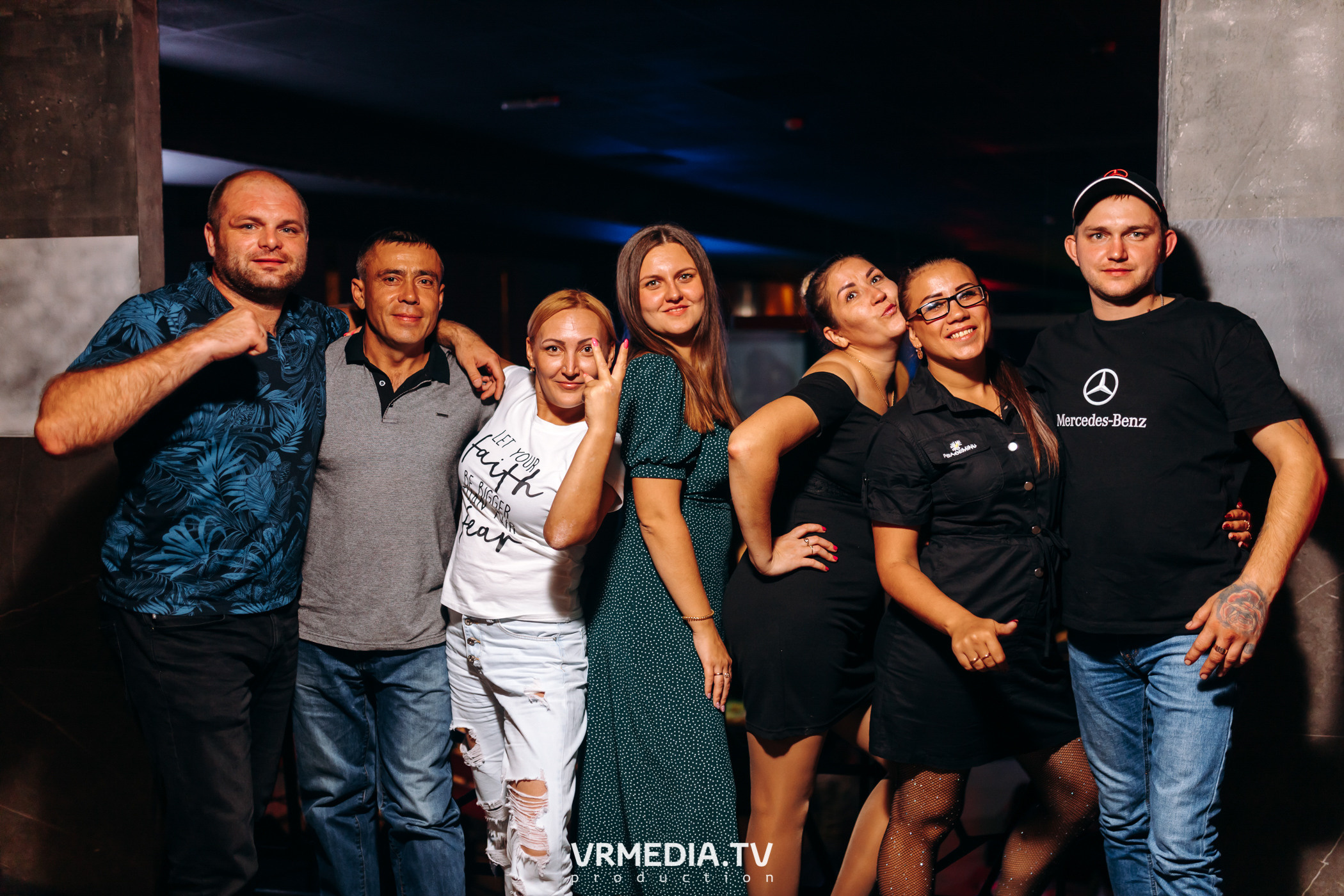 Выходные в баре «DOSKI»