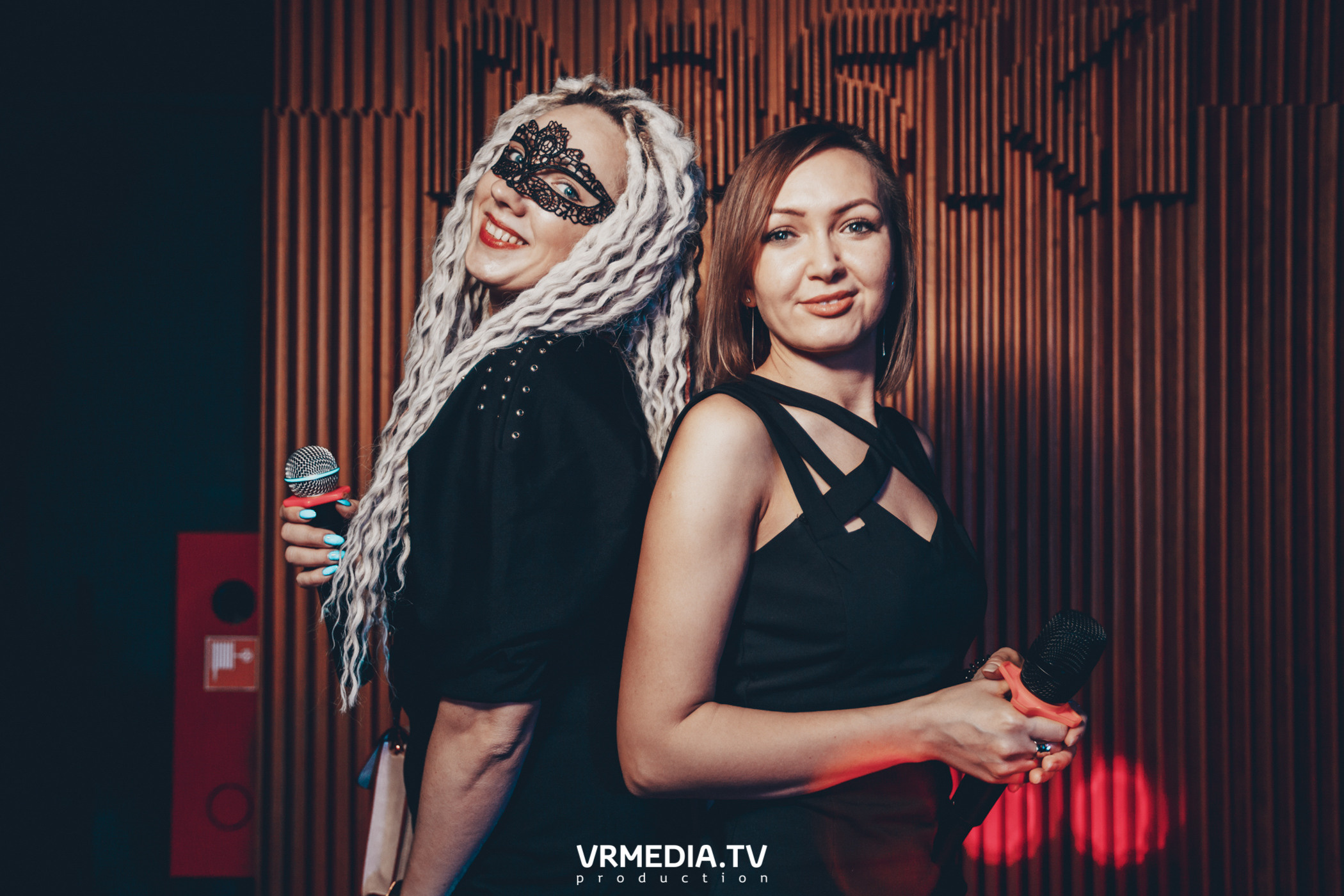 Театр мёртвых кукол в баре «DOSKI»