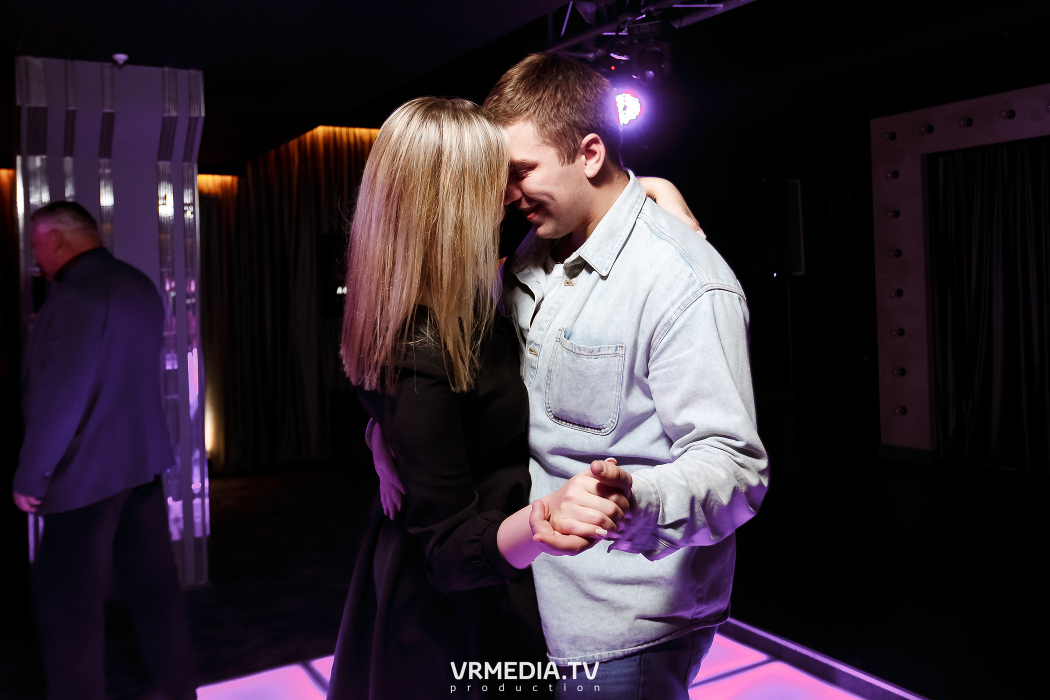 Выходные в караоке-баре «Volna»