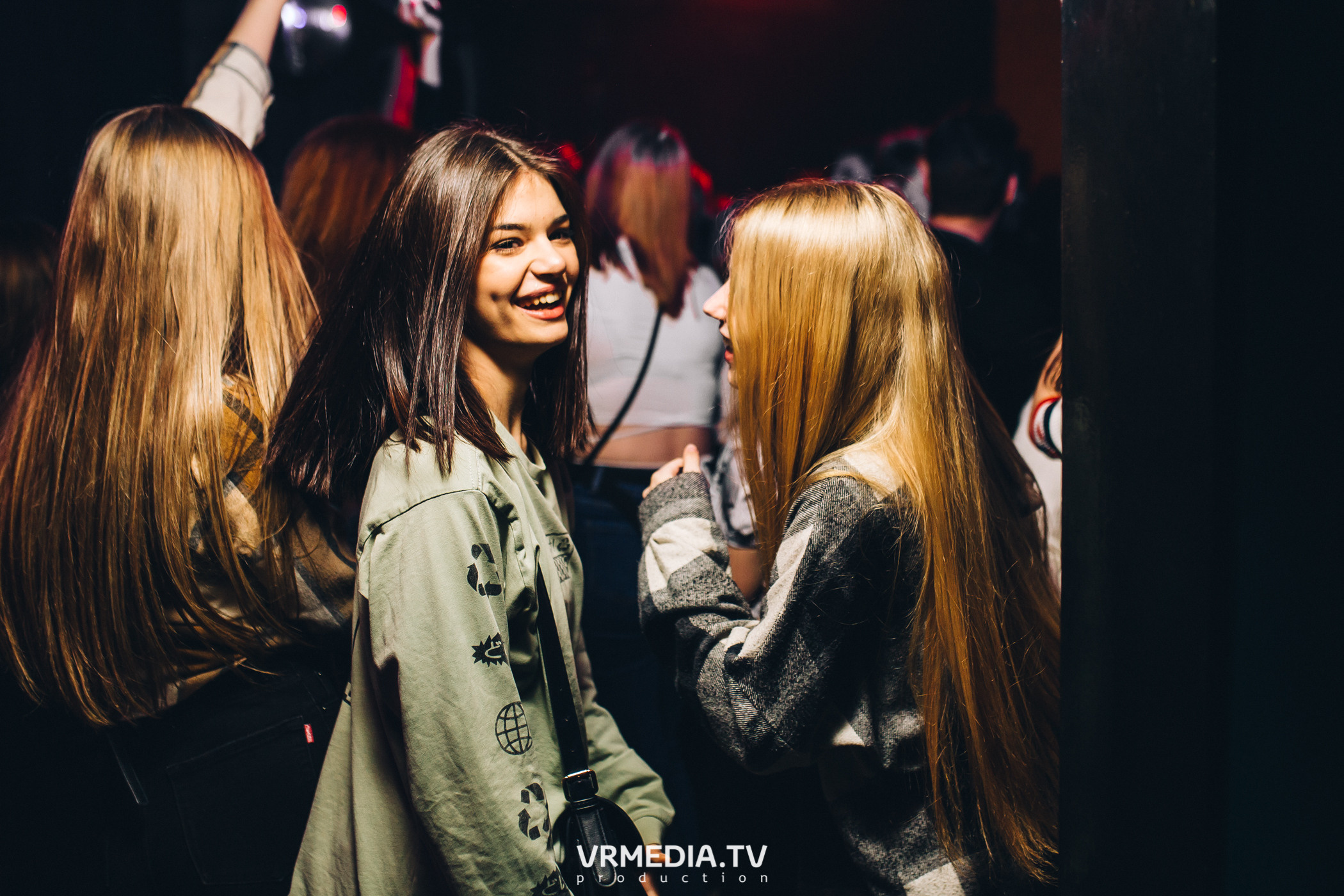 Выходные в баре «Хука Хаус»