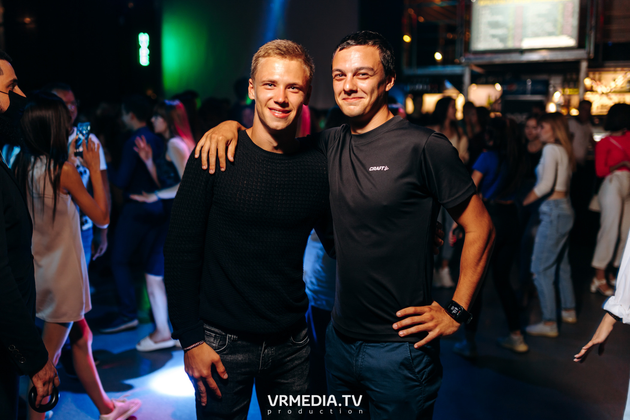 Выходные в баре «DOSKI»