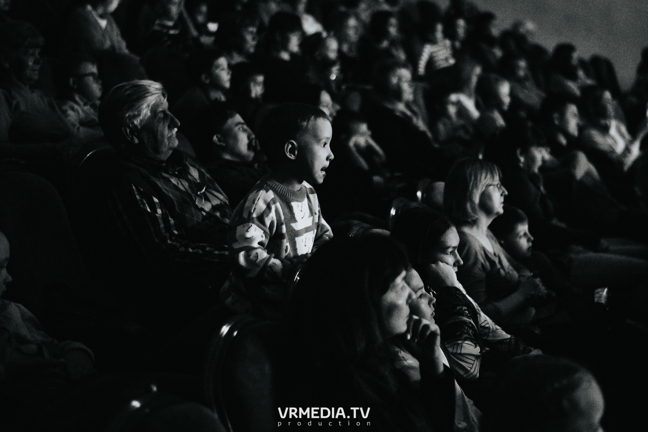 Шоу мыльных пузырей CLINK