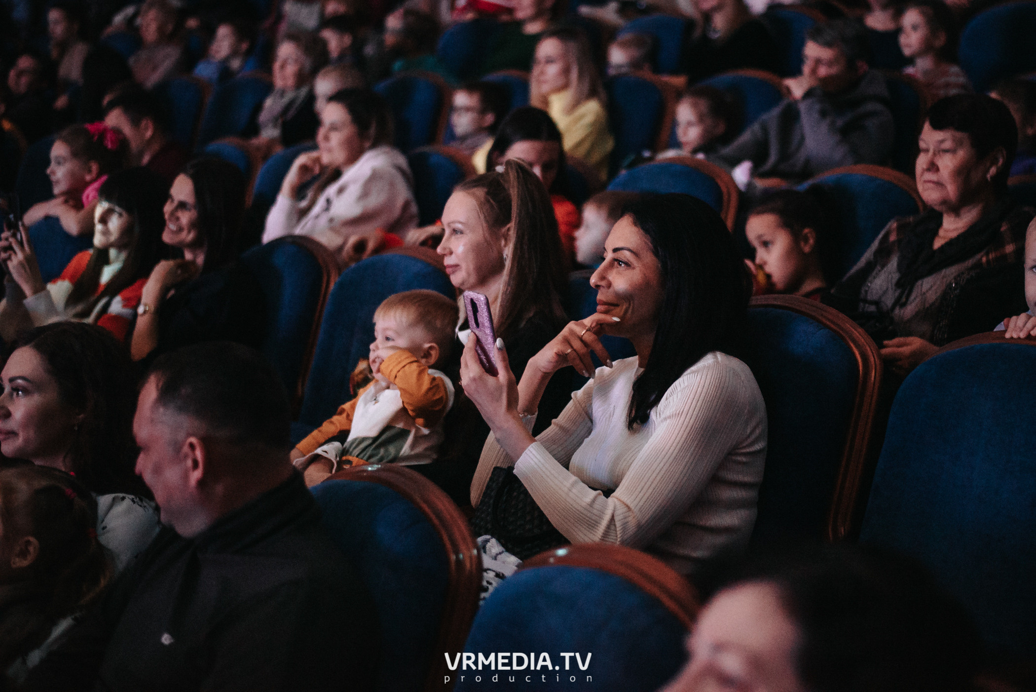 Шоу мыльных пузырей CLINK