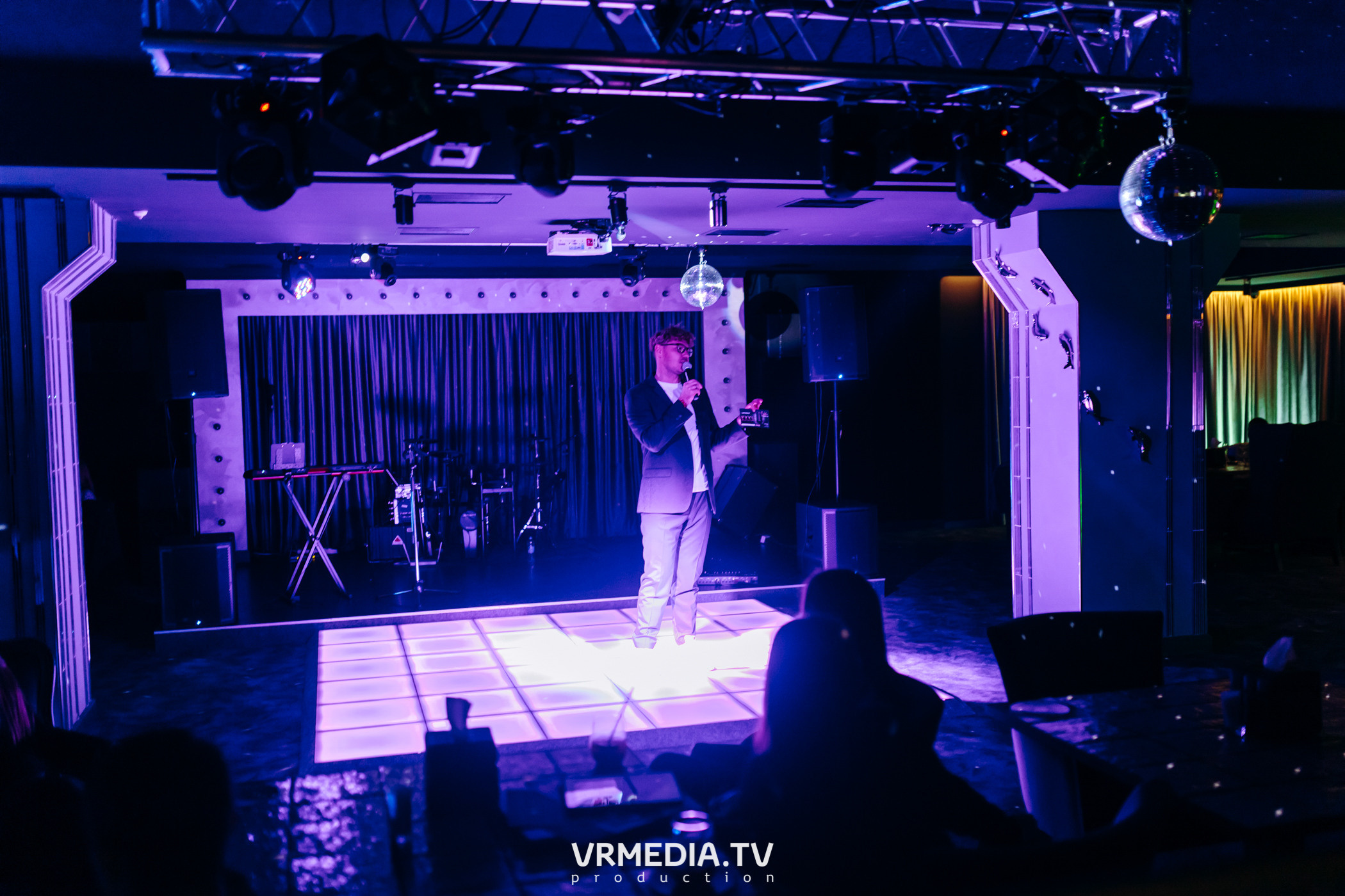 «Жуй орбит без сахара» в караоке-баре «Volna»