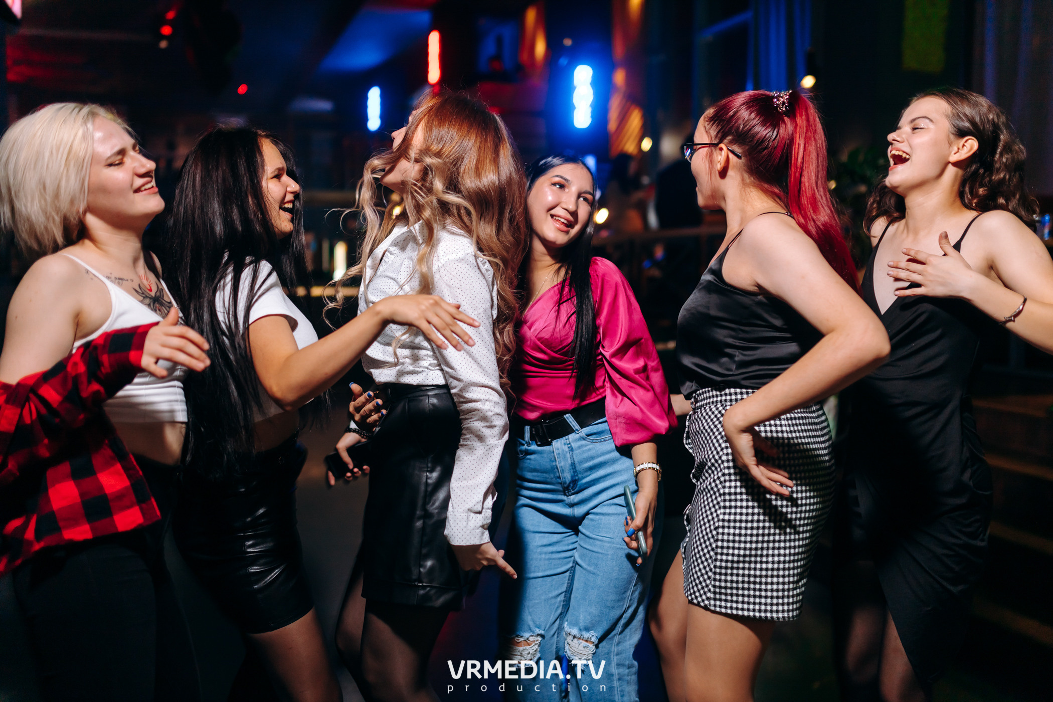 Выходные в баре «DOSKI»