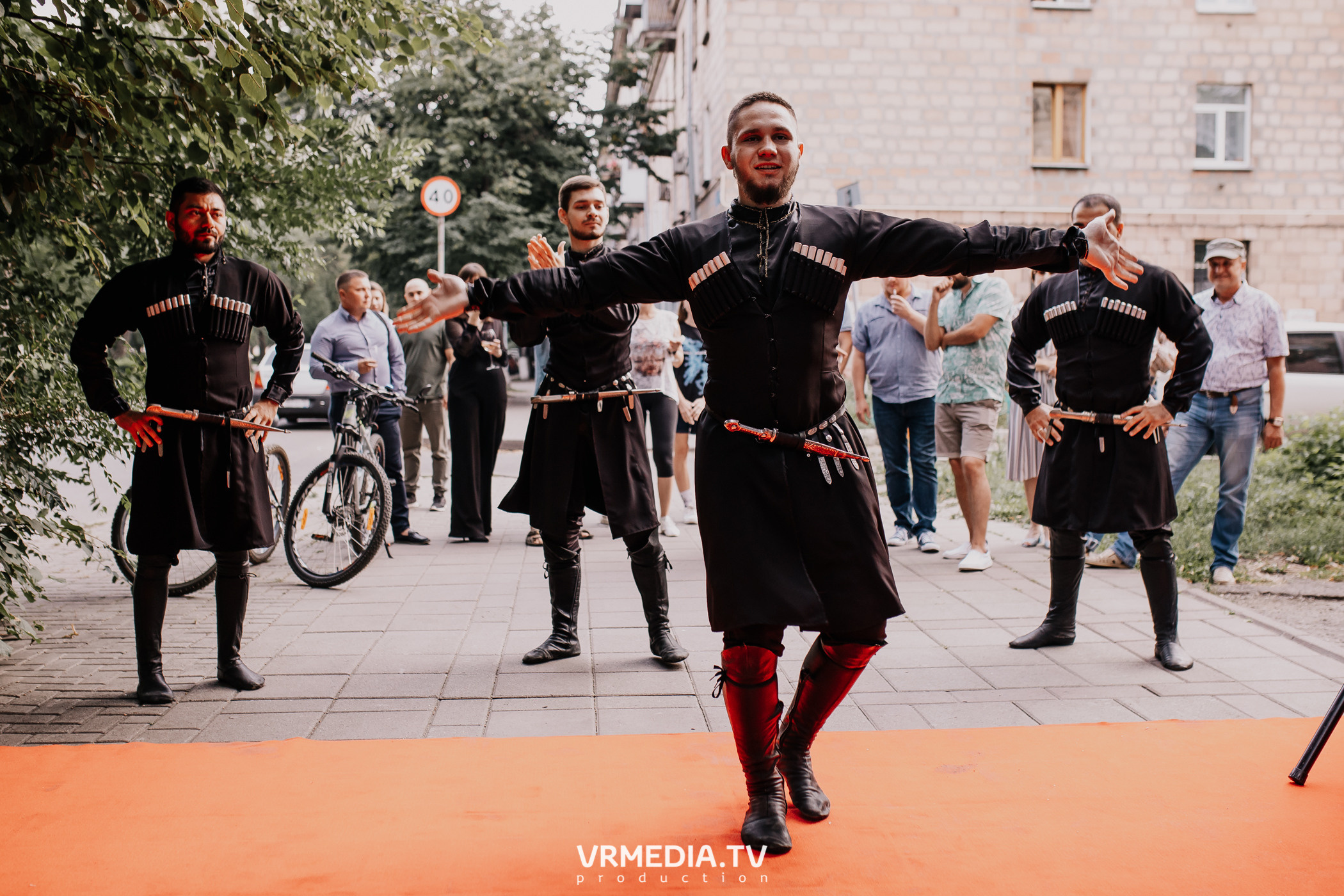 День рождения ресторана «Батоно Хинкали»