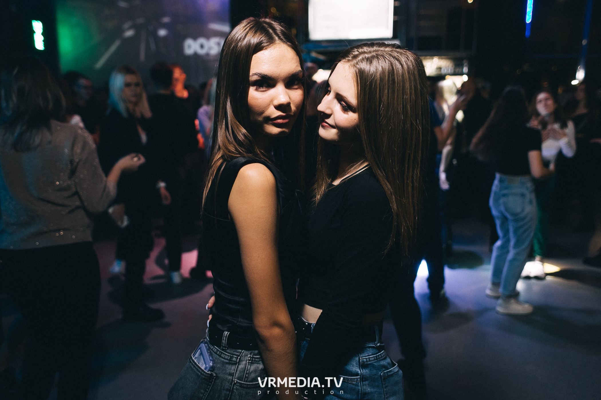 Выходные в баре «DOSKI»