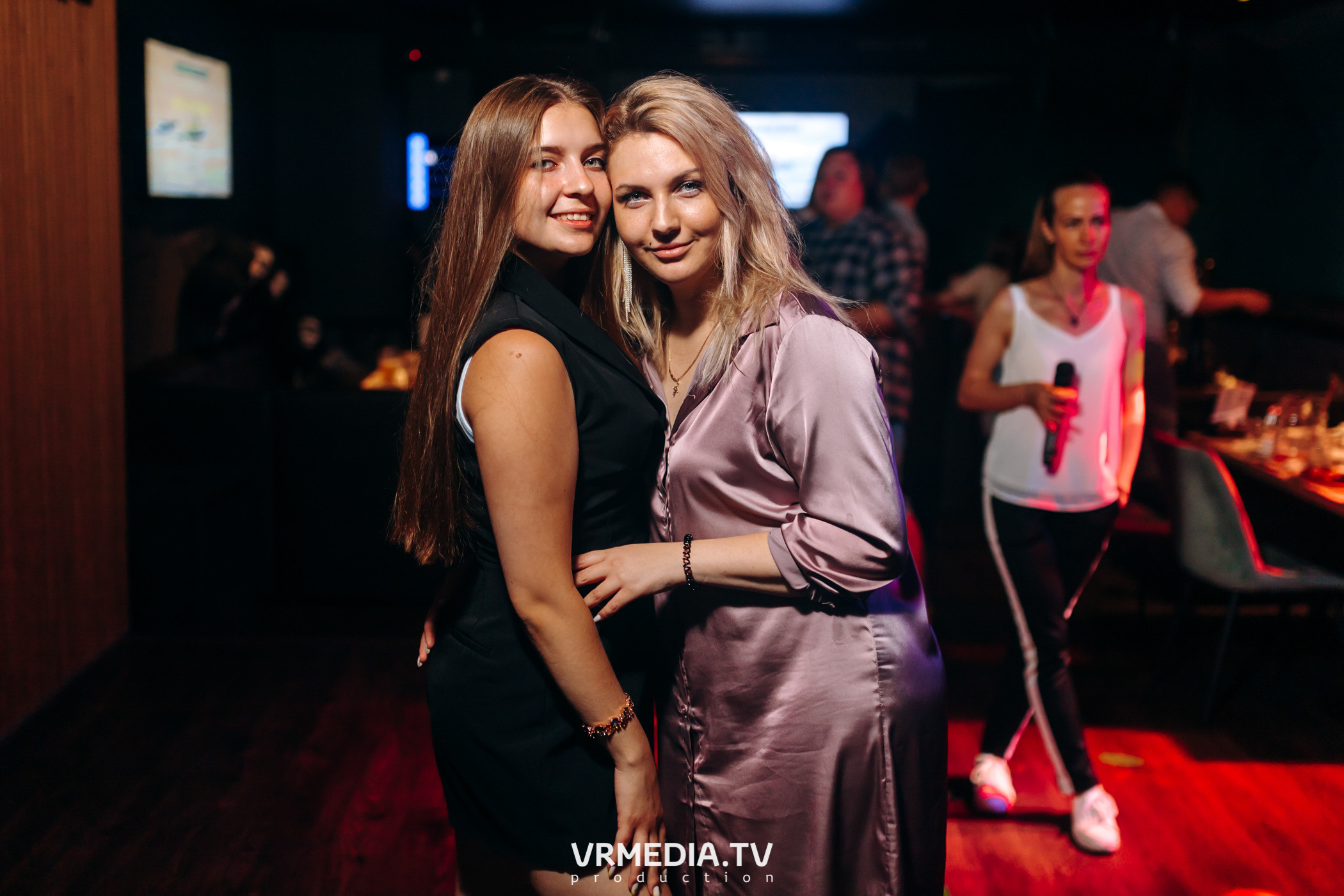 Выходные в баре «DOSKI»