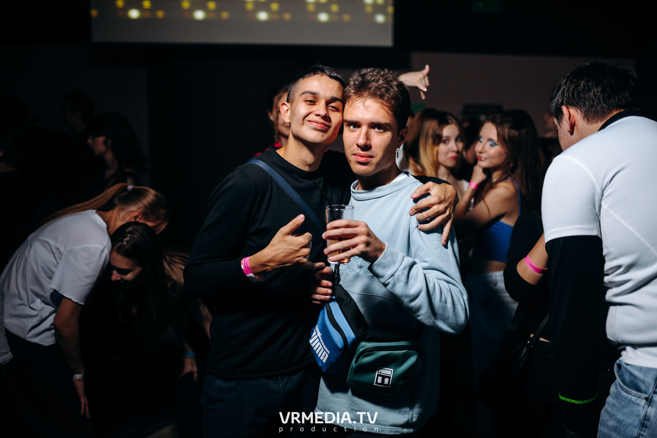 Ночь, Рейв и Мед