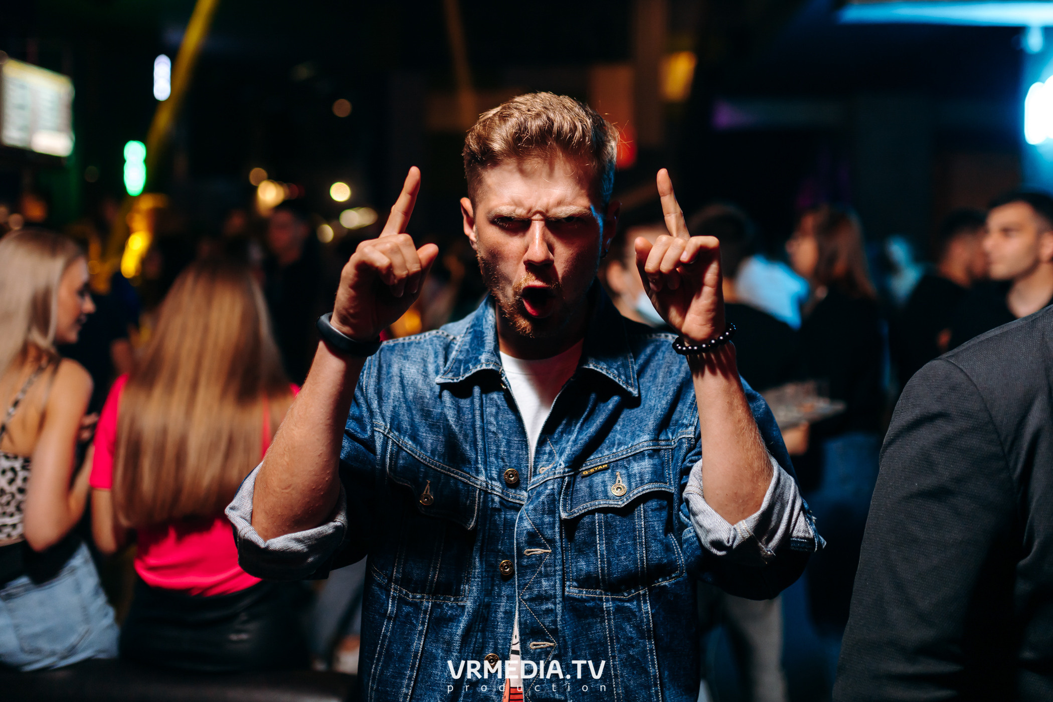 Выходные в баре «DOSKI»