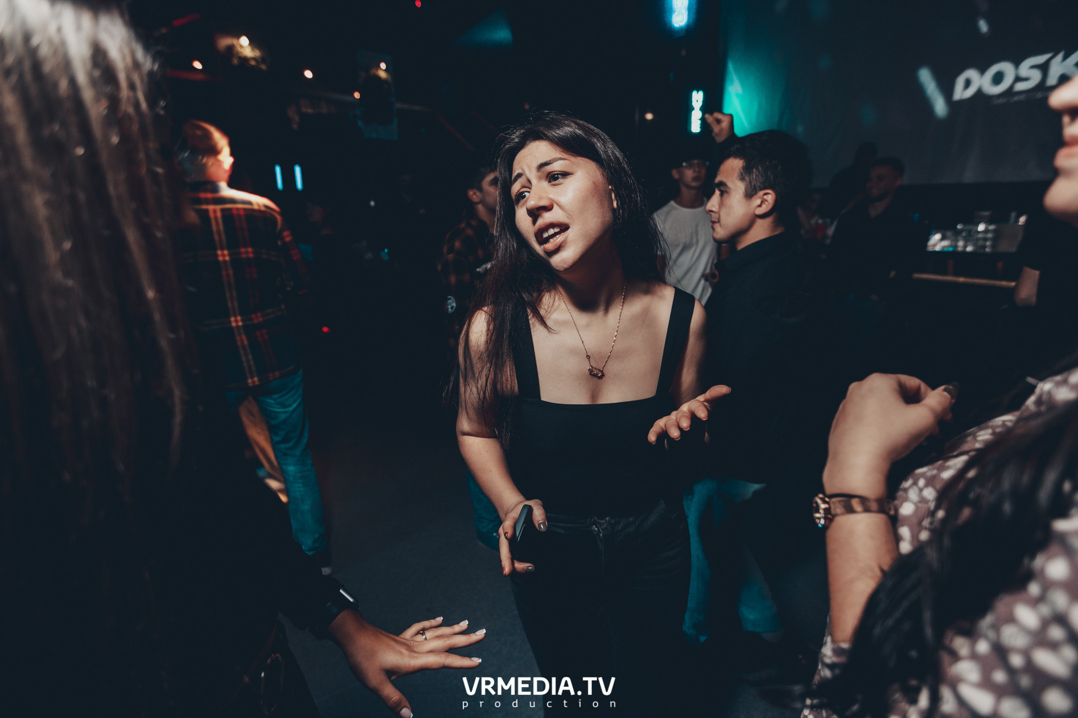 Выходные в баре «DOSKI»