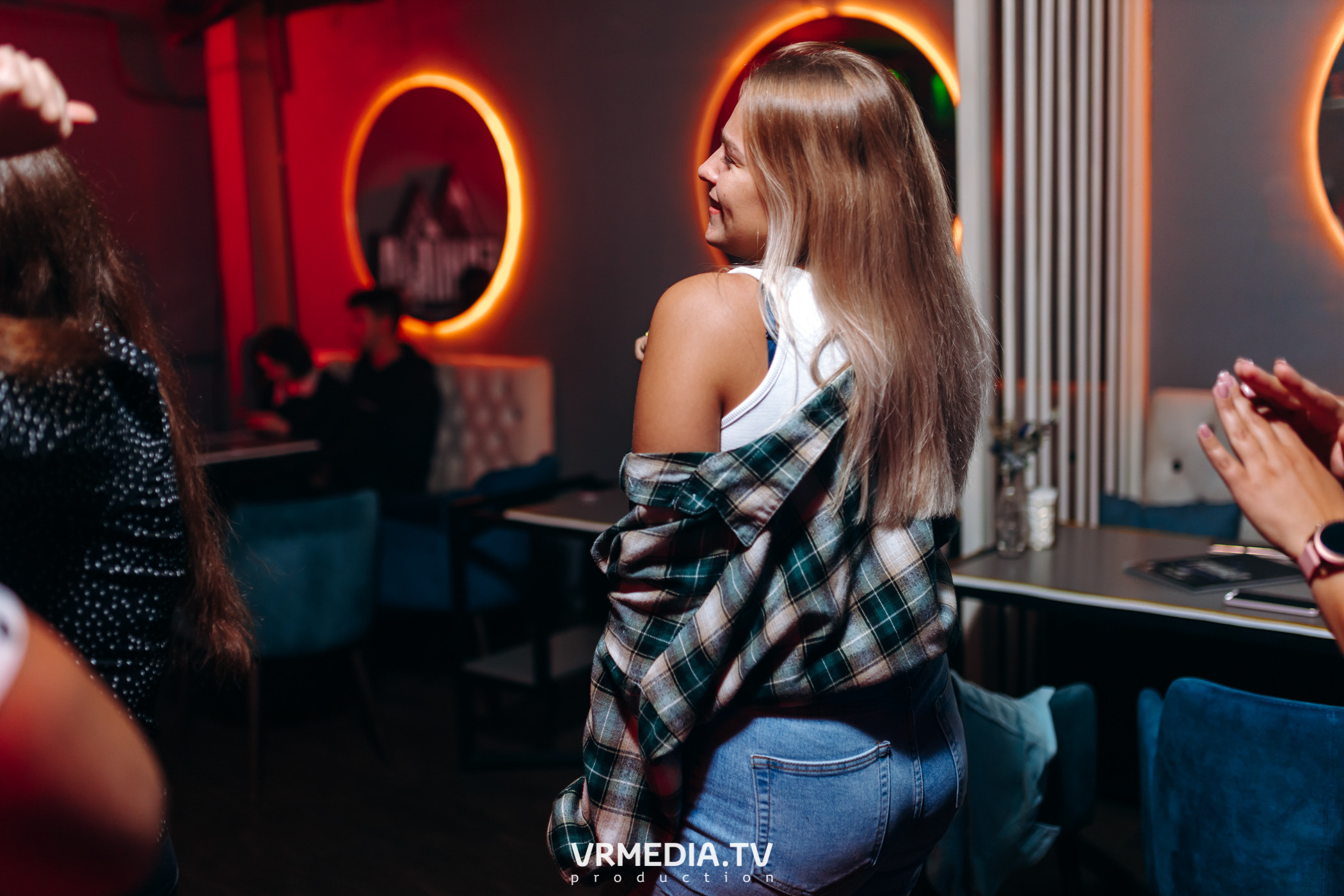 Ночь Безумного Бармена в Lounge Voice Hall «Familia»