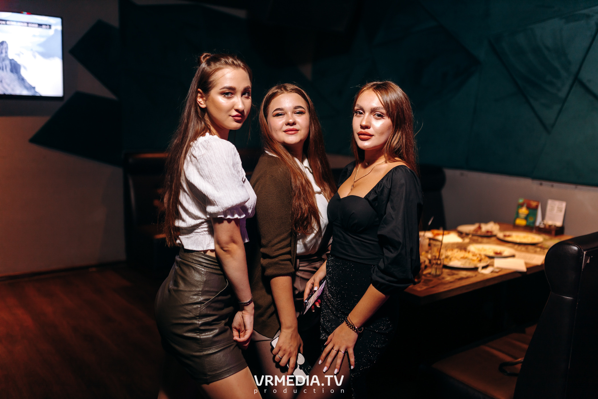 Выходные в баре «DOSKI»