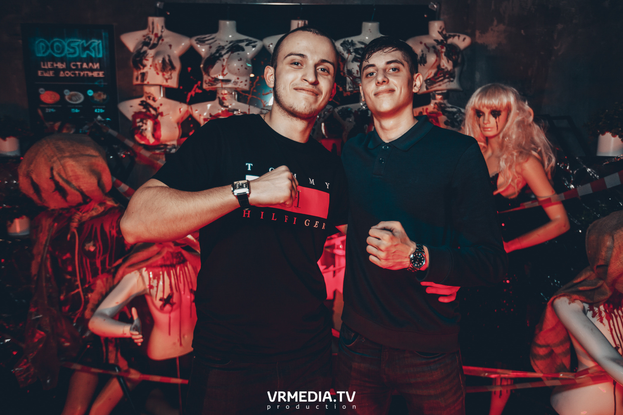 Театр мёртвых кукол в баре «DOSKI»