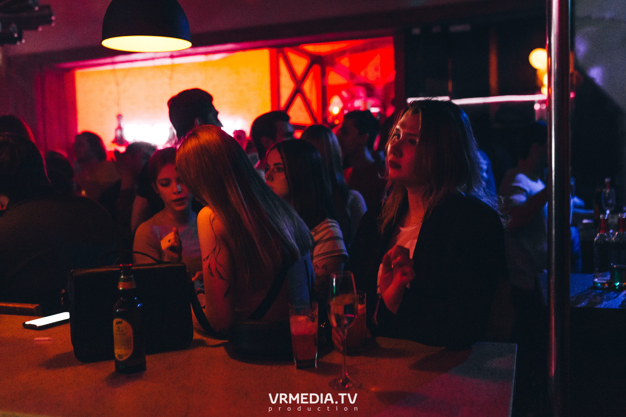 Выходные в баре «Cosmo»