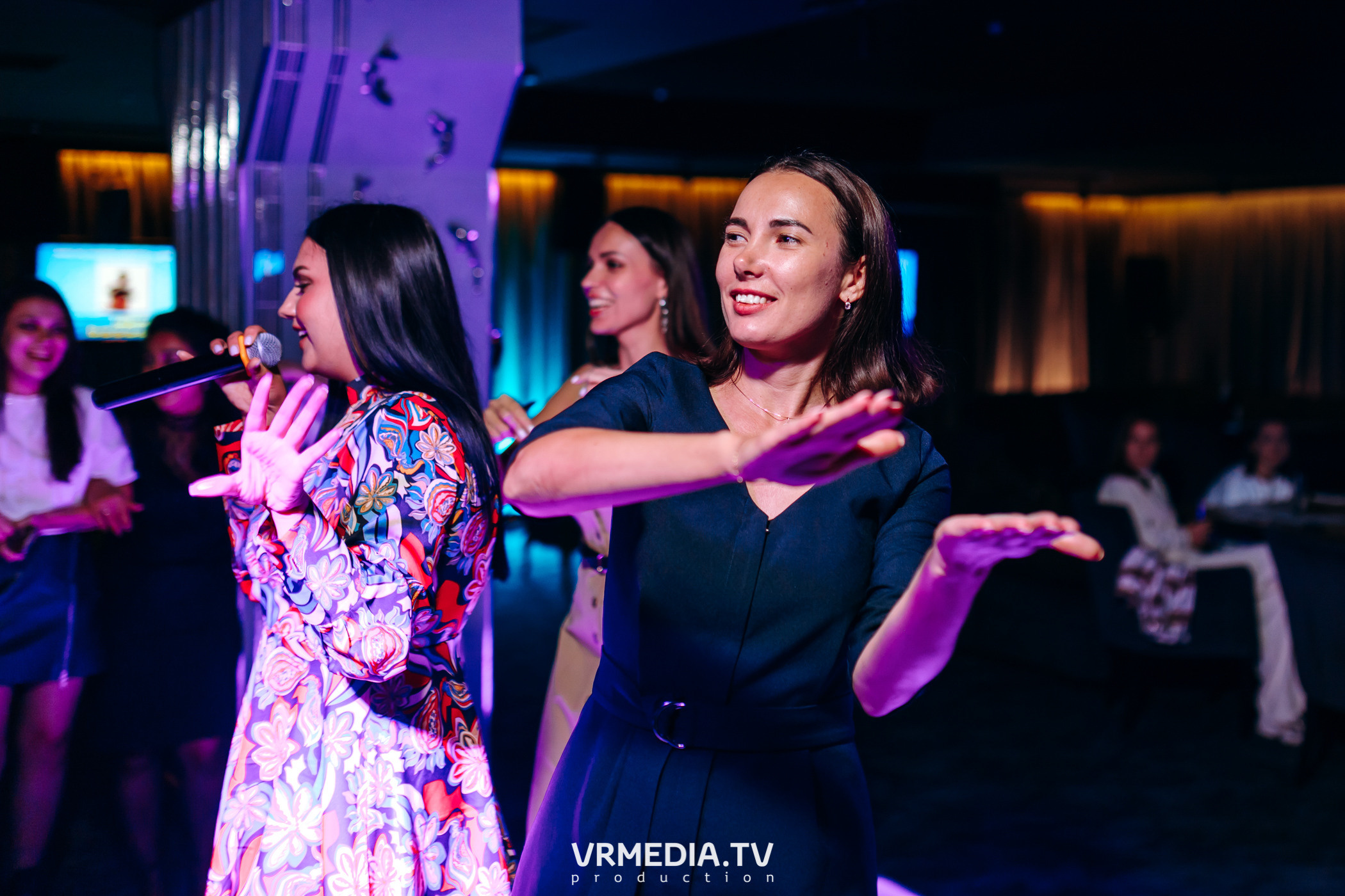 Ночь фотографии в караоке-баре «Volna»