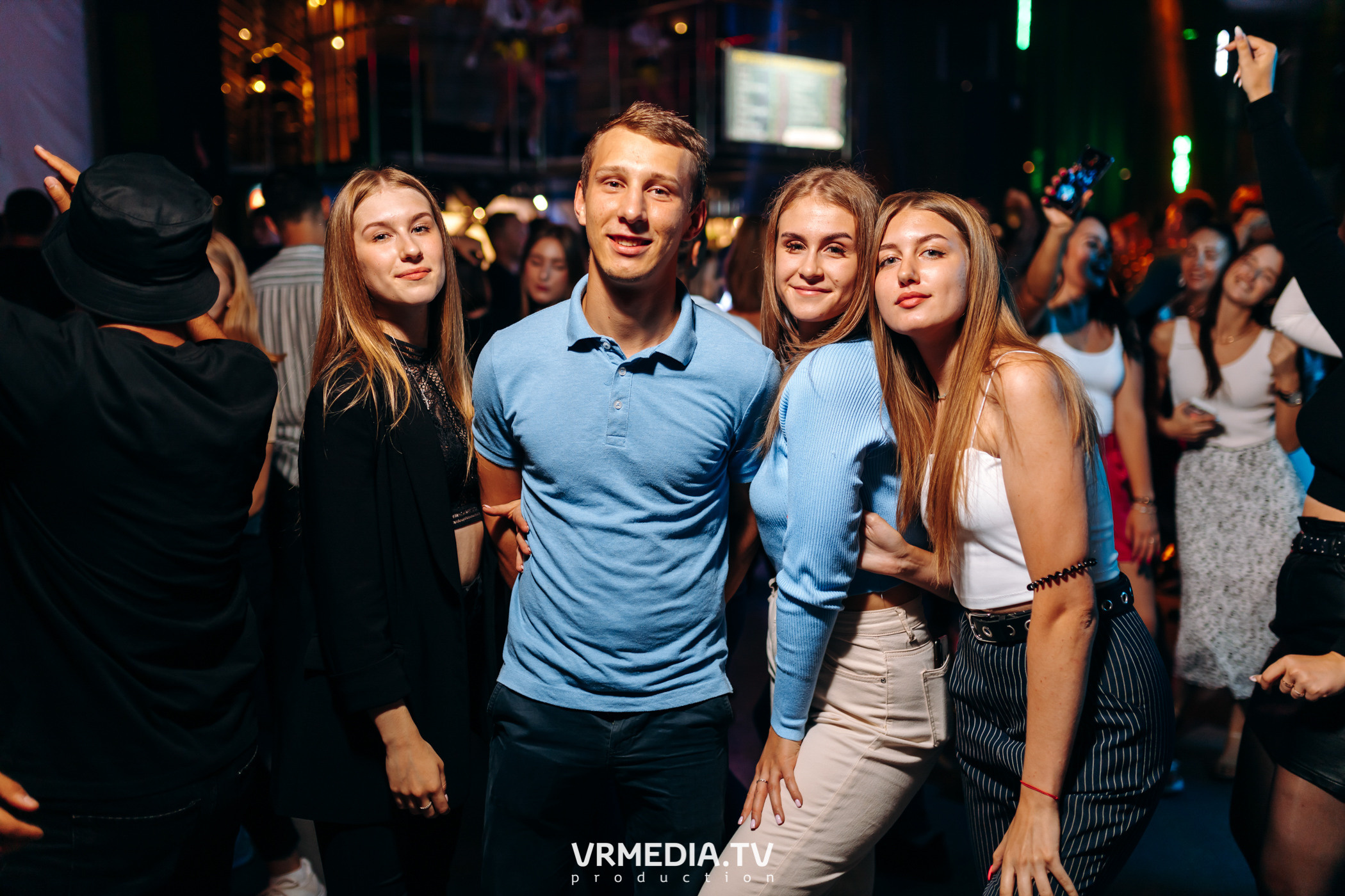 Выходные в баре «DOSKI»