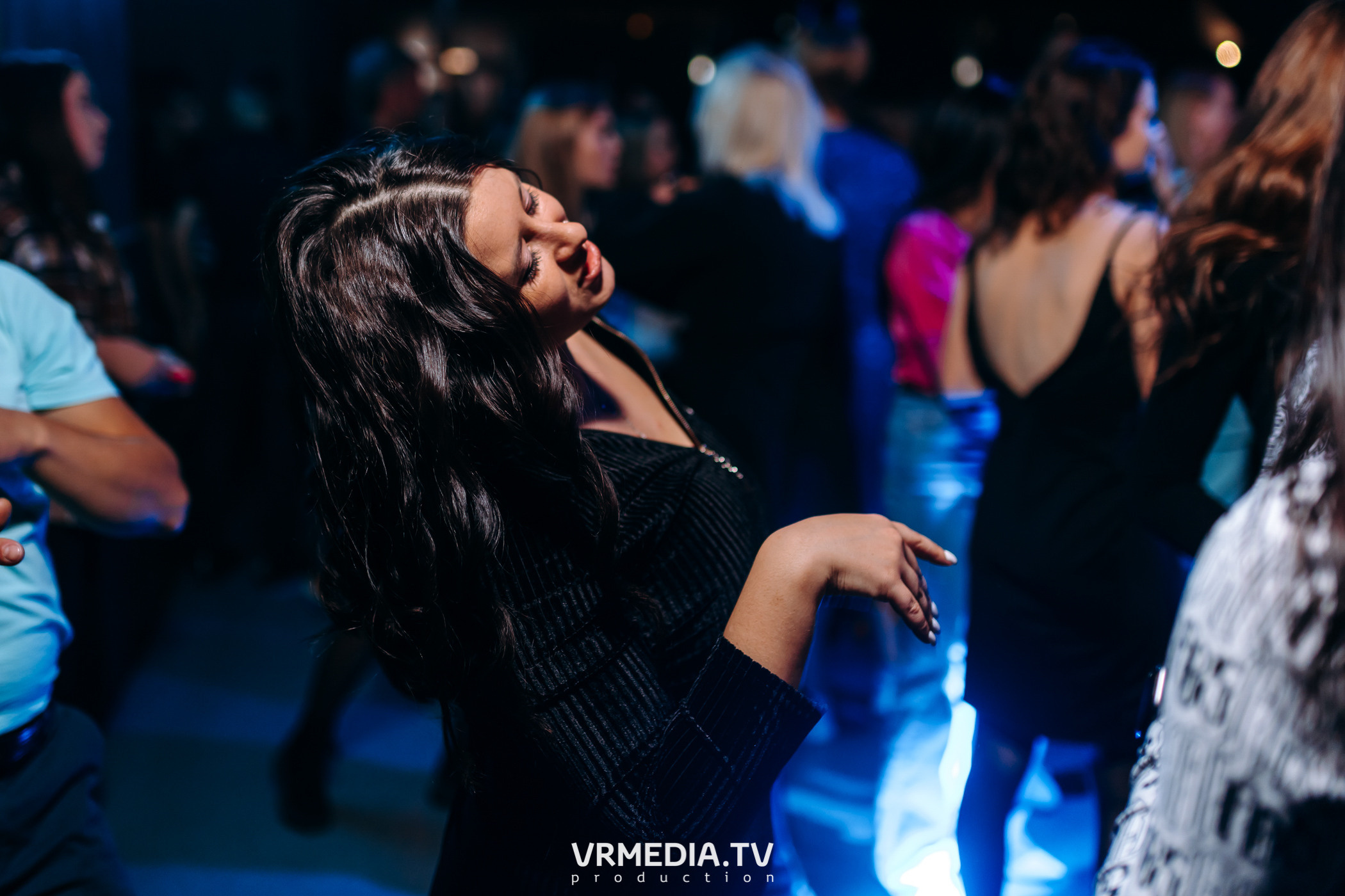 Выходные в баре «DOSKI»