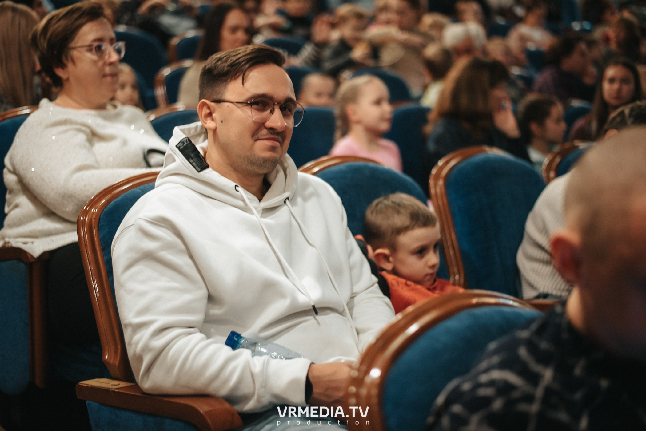 Шоу мыльных пузырей CLINK