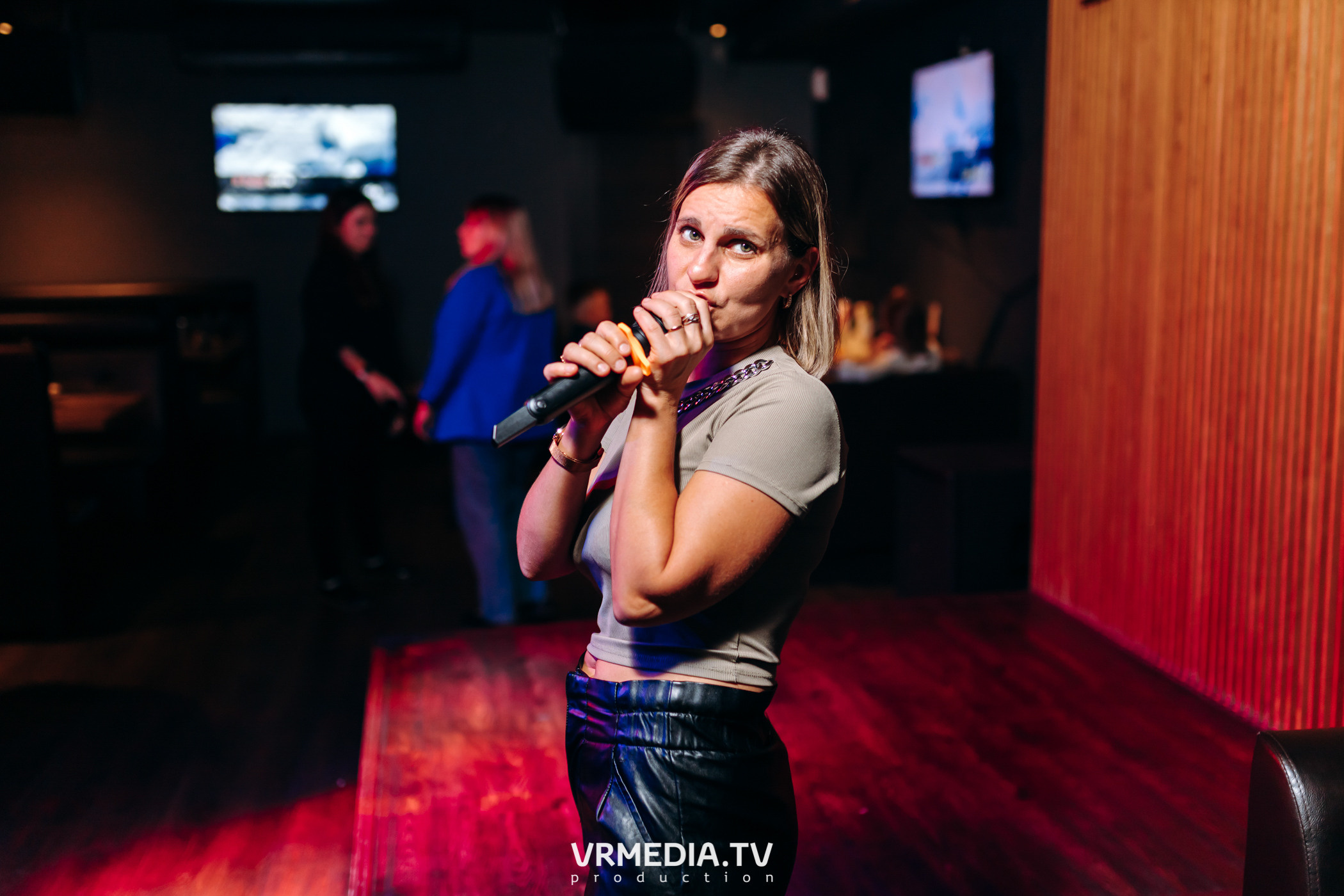 Выходные в баре «DOSKI»