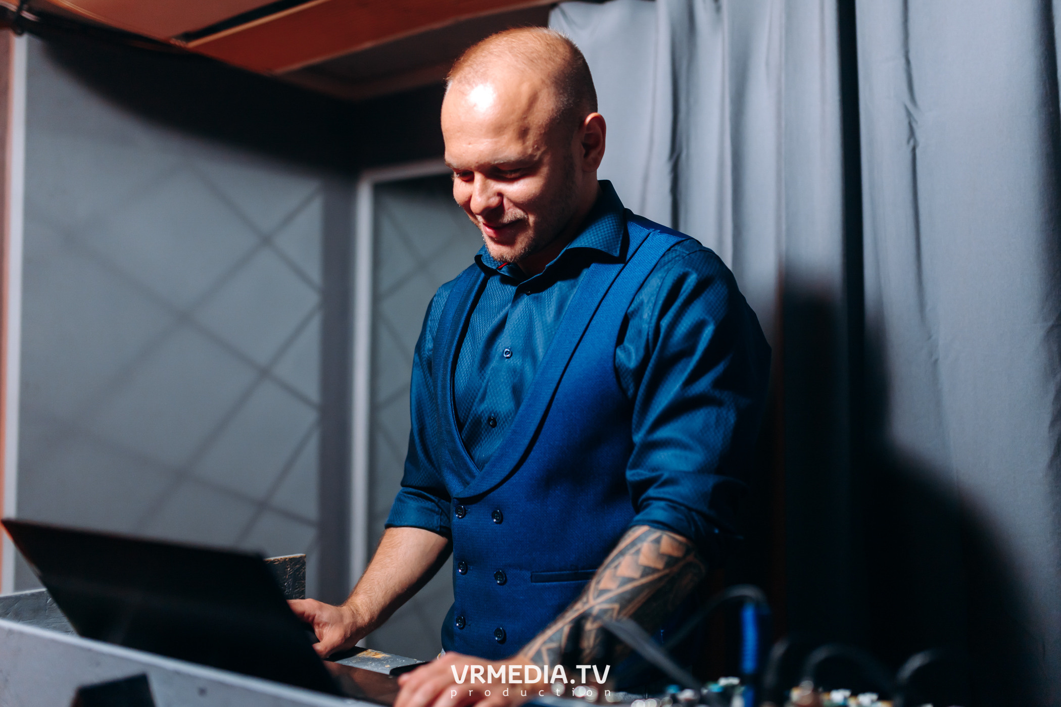 Ночь Безумного Бармена в Lounge Voice Hall «Familia»