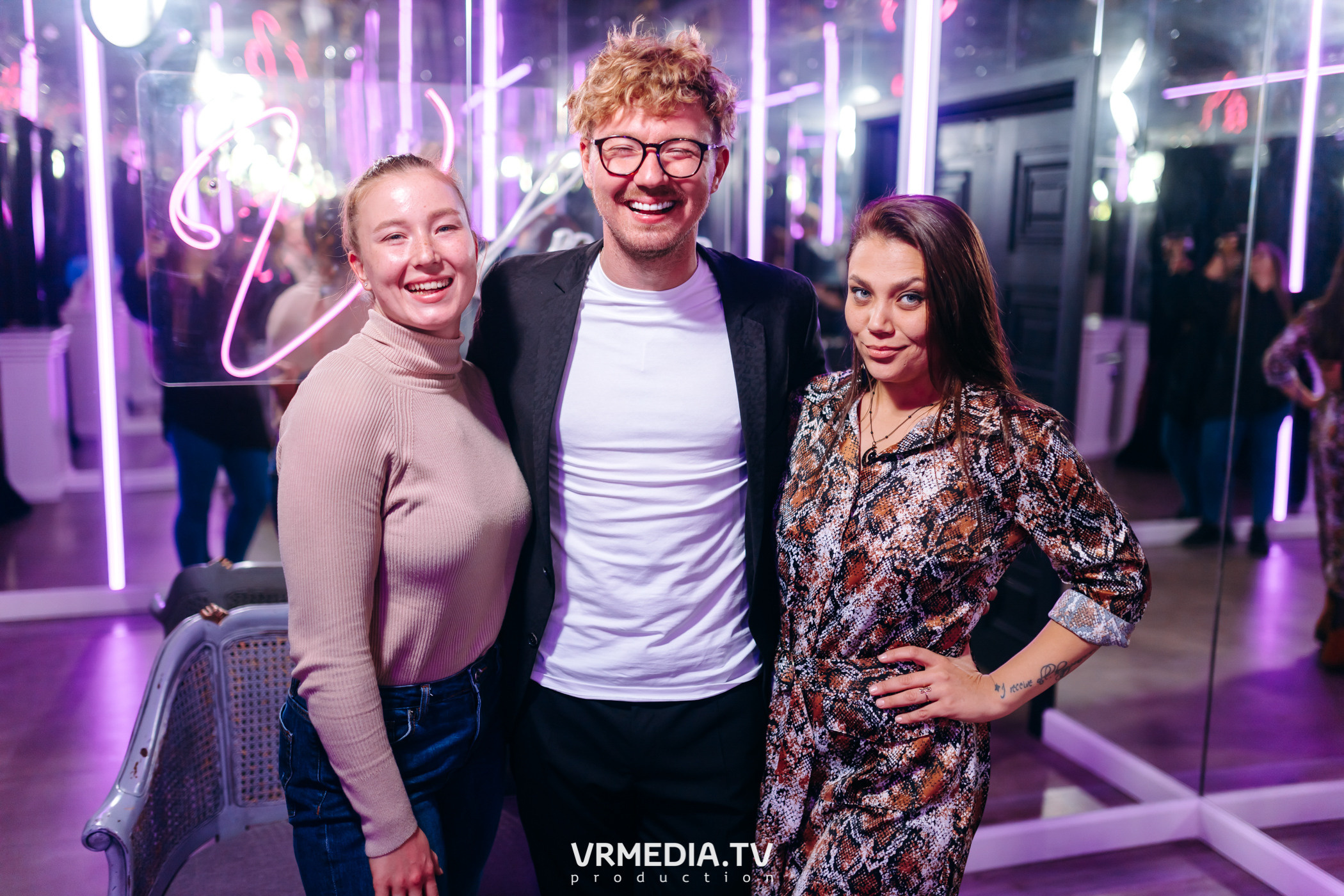 «Жуй орбит без сахара» в караоке-баре «Volna»