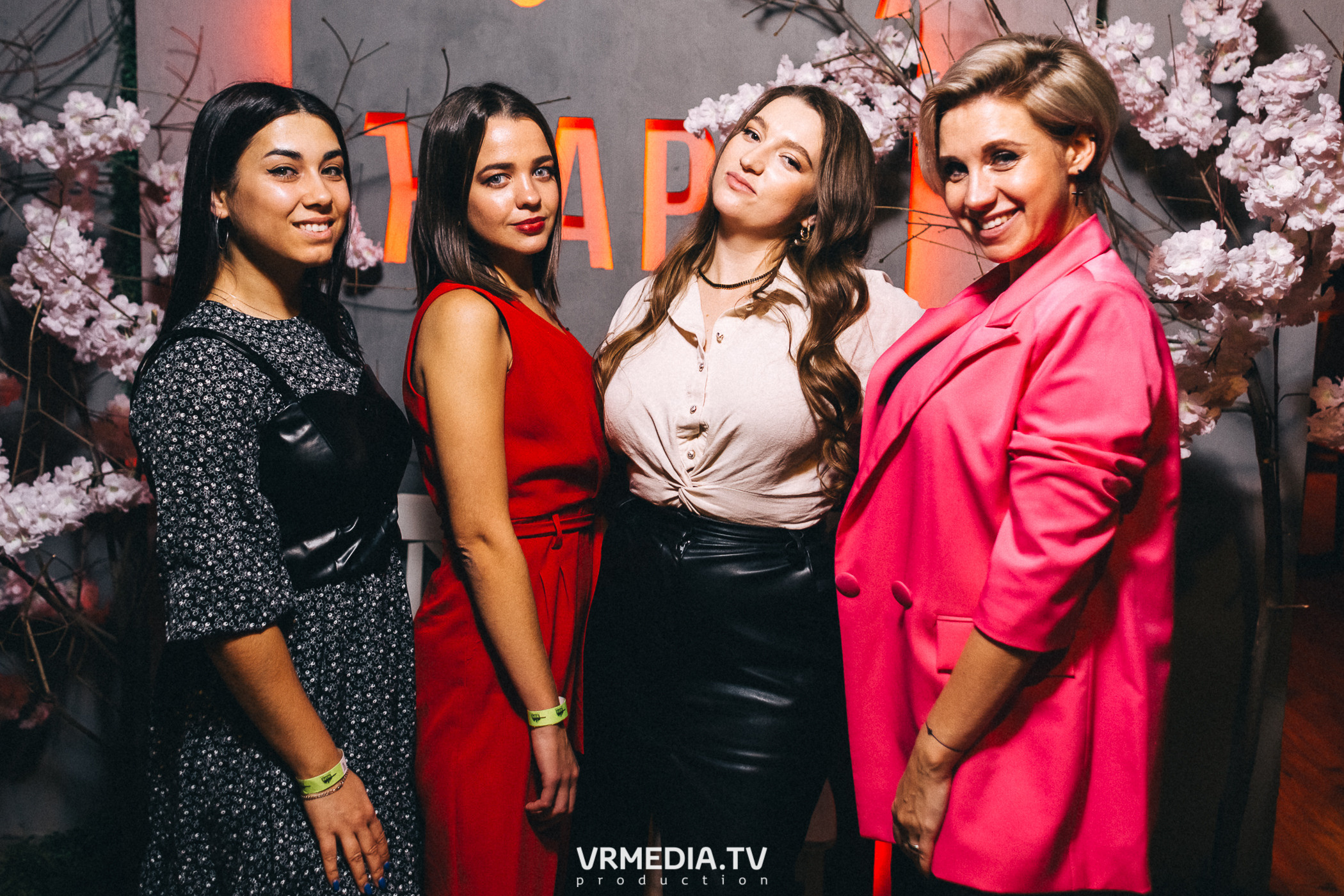 #ЖАРКИЕДНИИНОЧИ в гриль-баре «Жара»