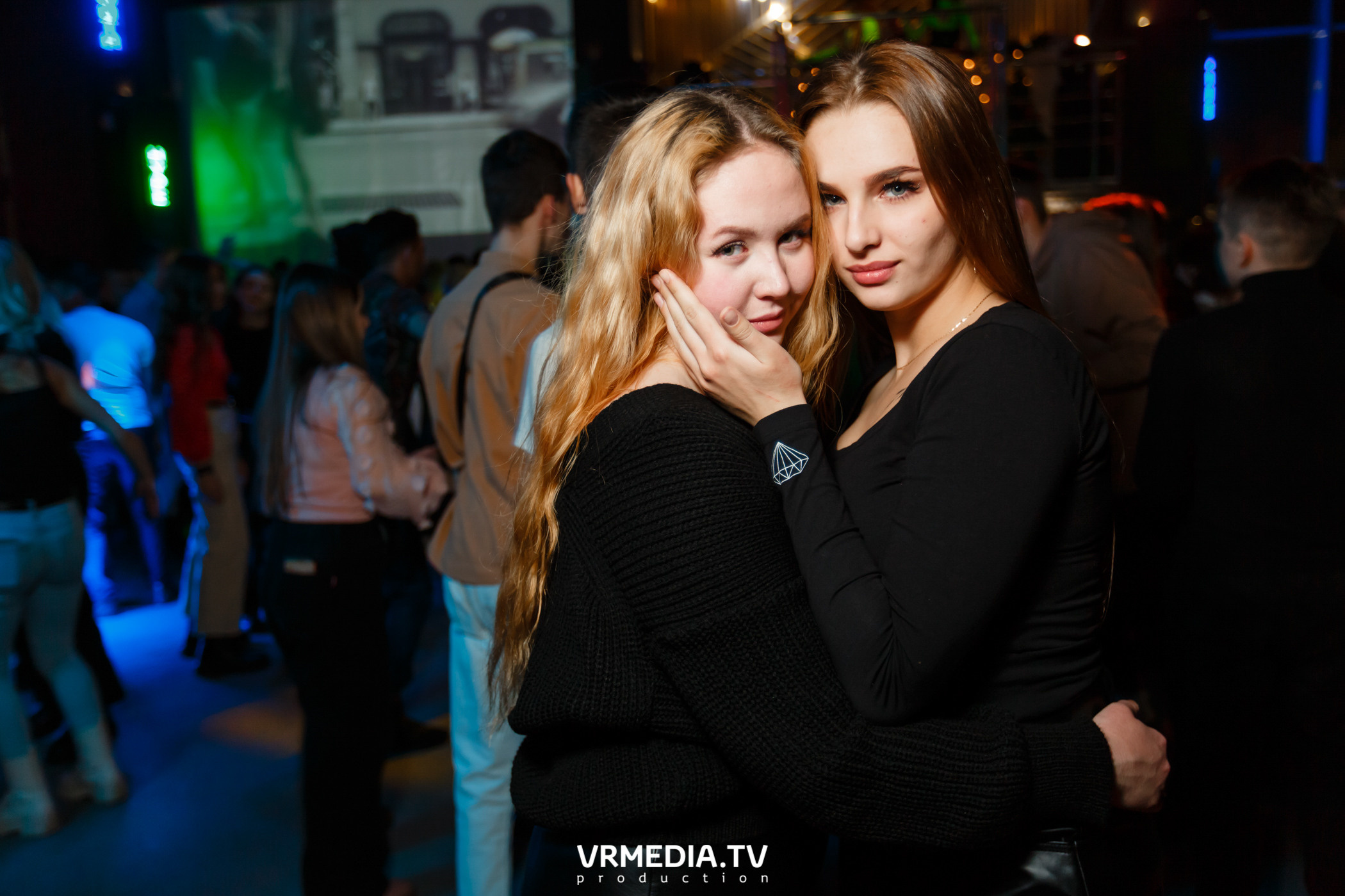 Выходные в баре «DOSKI»