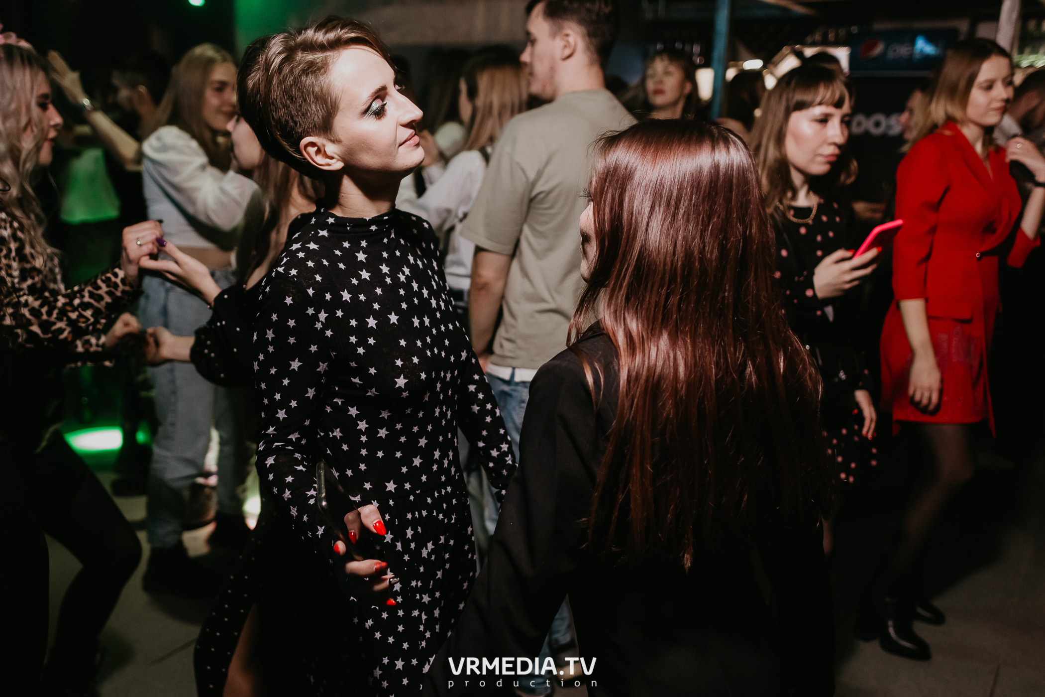 Выходные в баре «DOSKI»