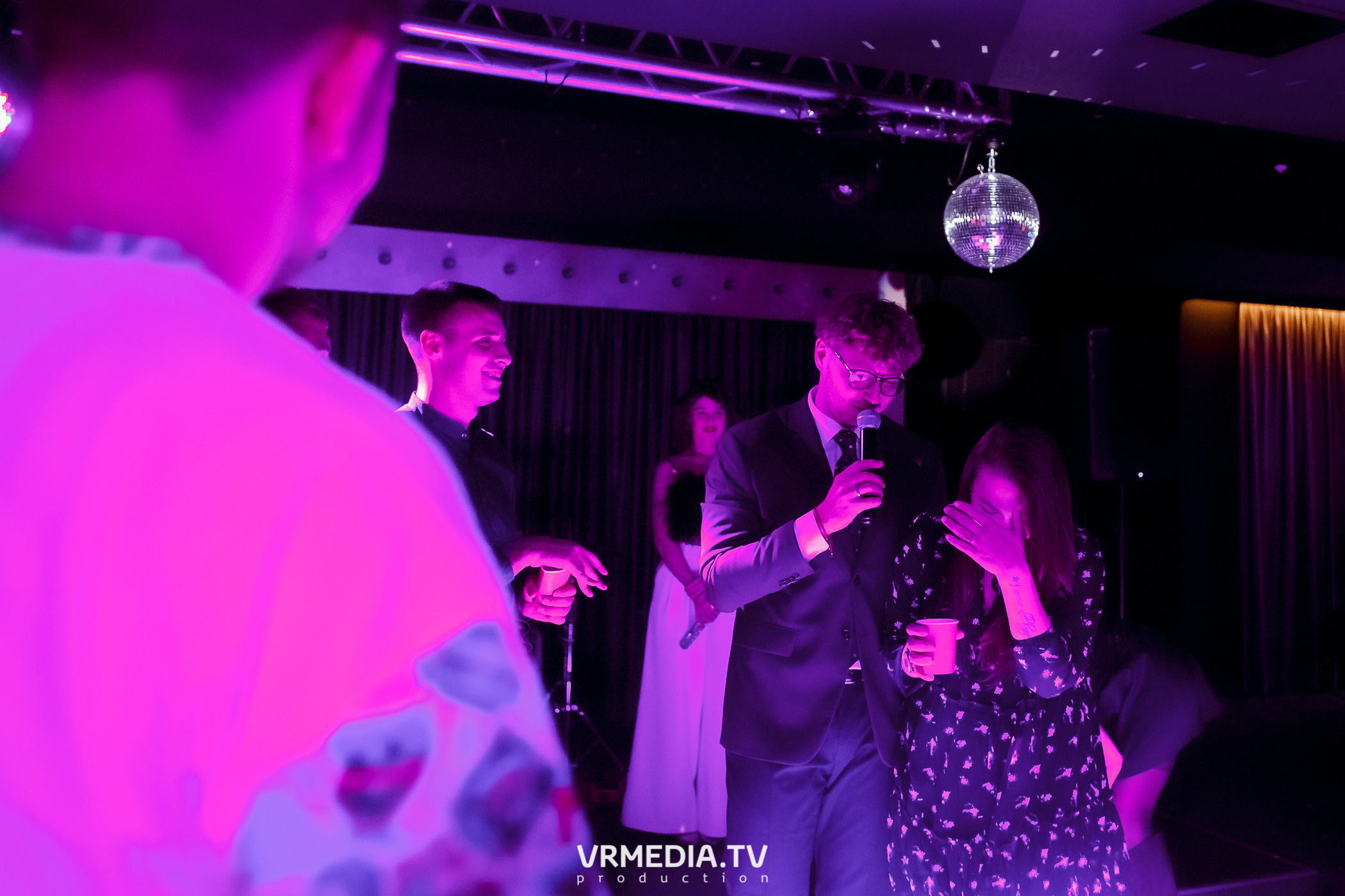 Выходные в караоке-баре «Volna»