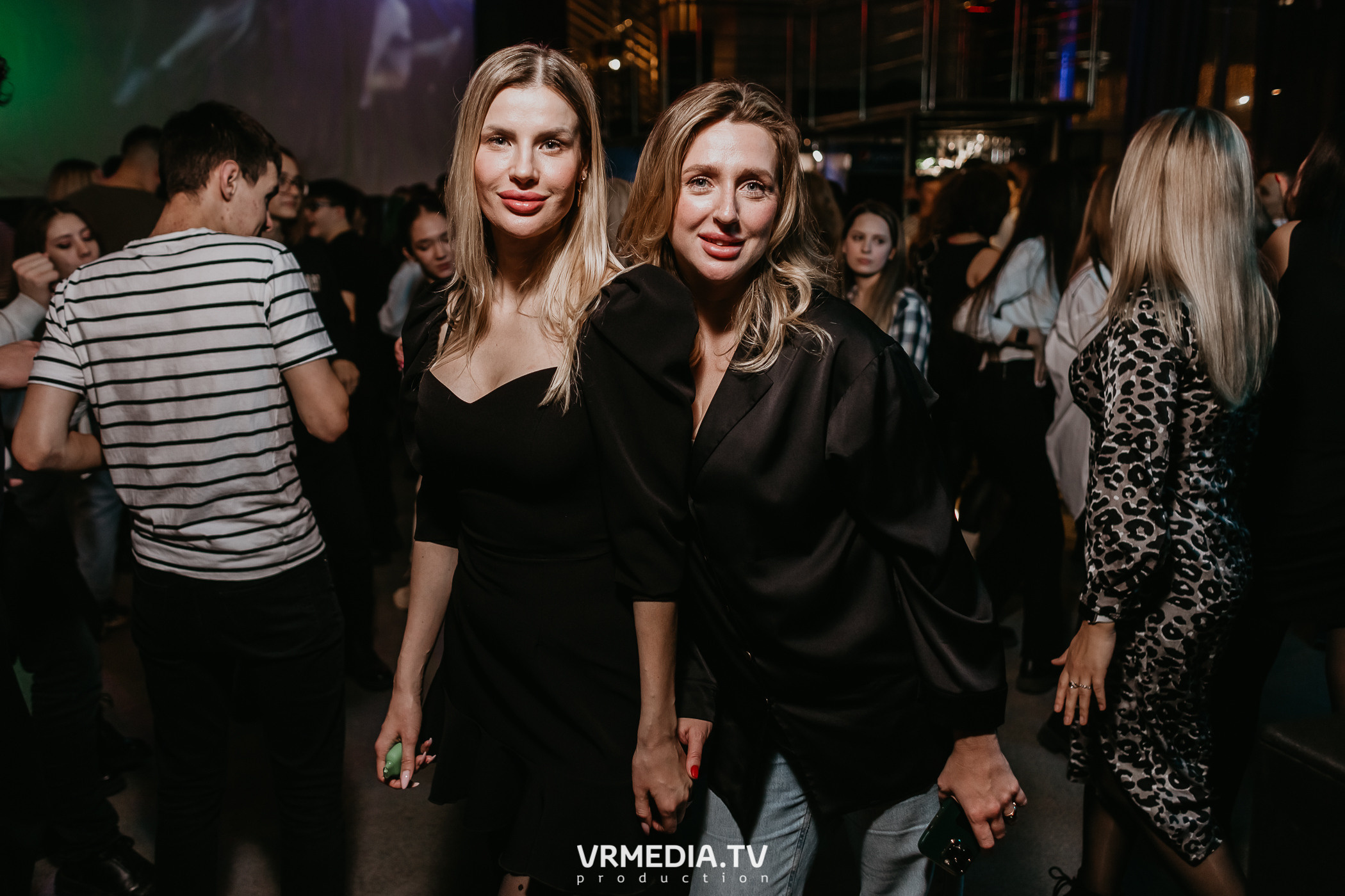 Выходные в баре «DOSKI»