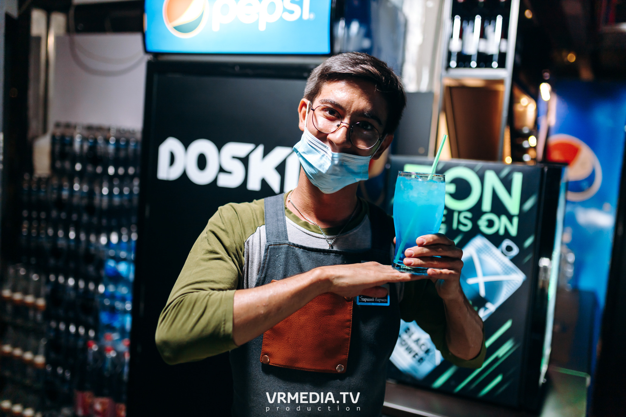 Выходные в баре «DOSKI»