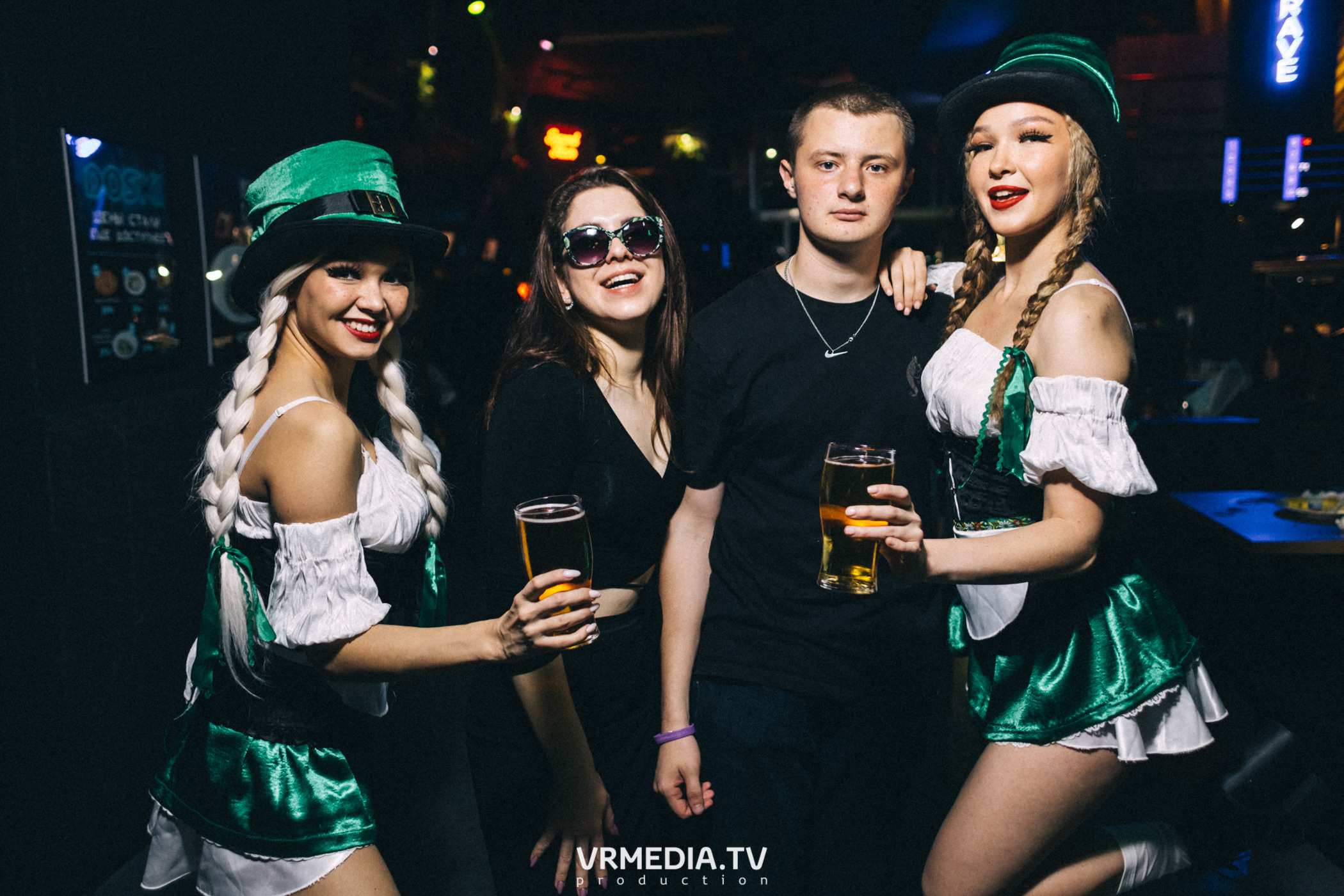 Выходные в баре «DOSKI»