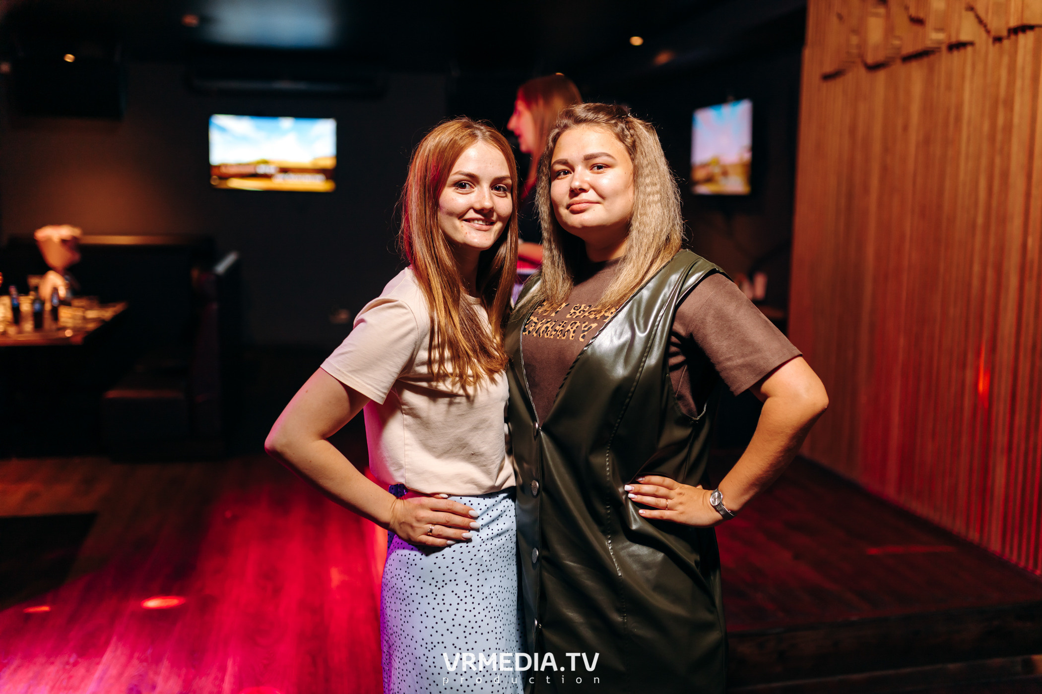 Выходные в баре «DOSKI»