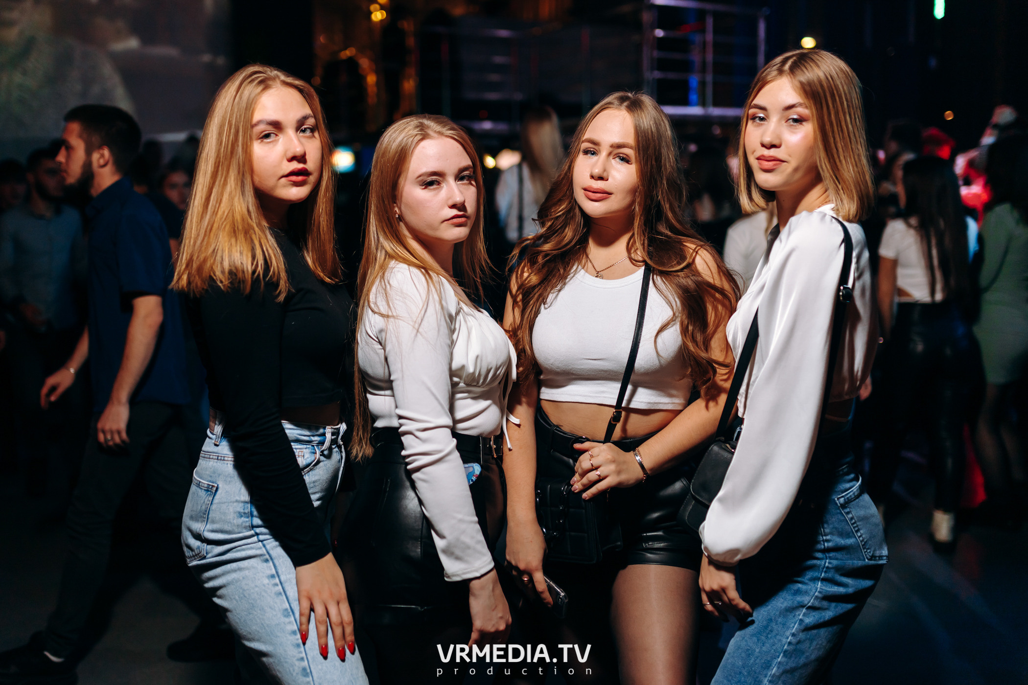 Выходные в баре «DOSKI»