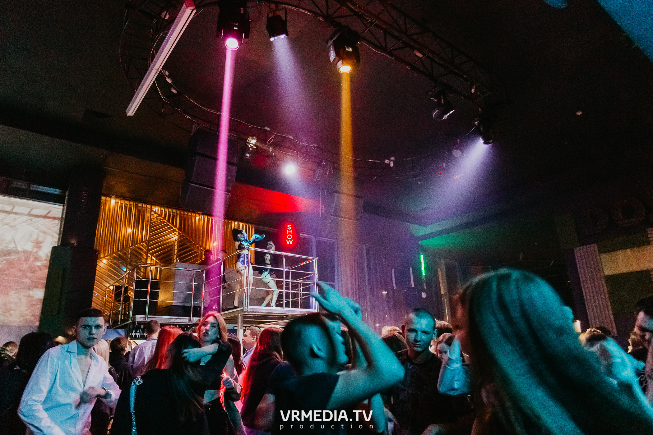 Выходные в баре «DOSKI»