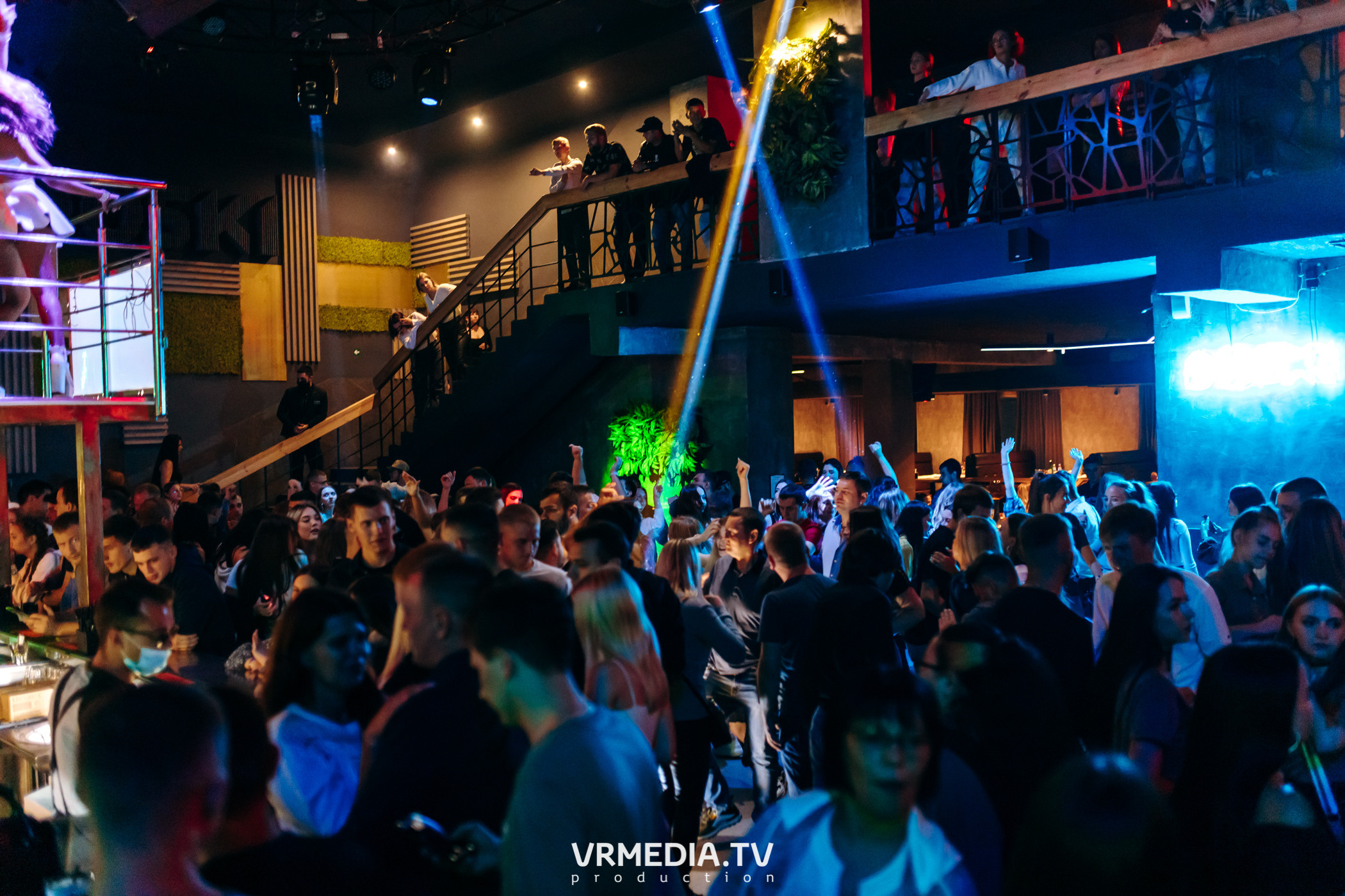 Выходные в баре «DOSKI»