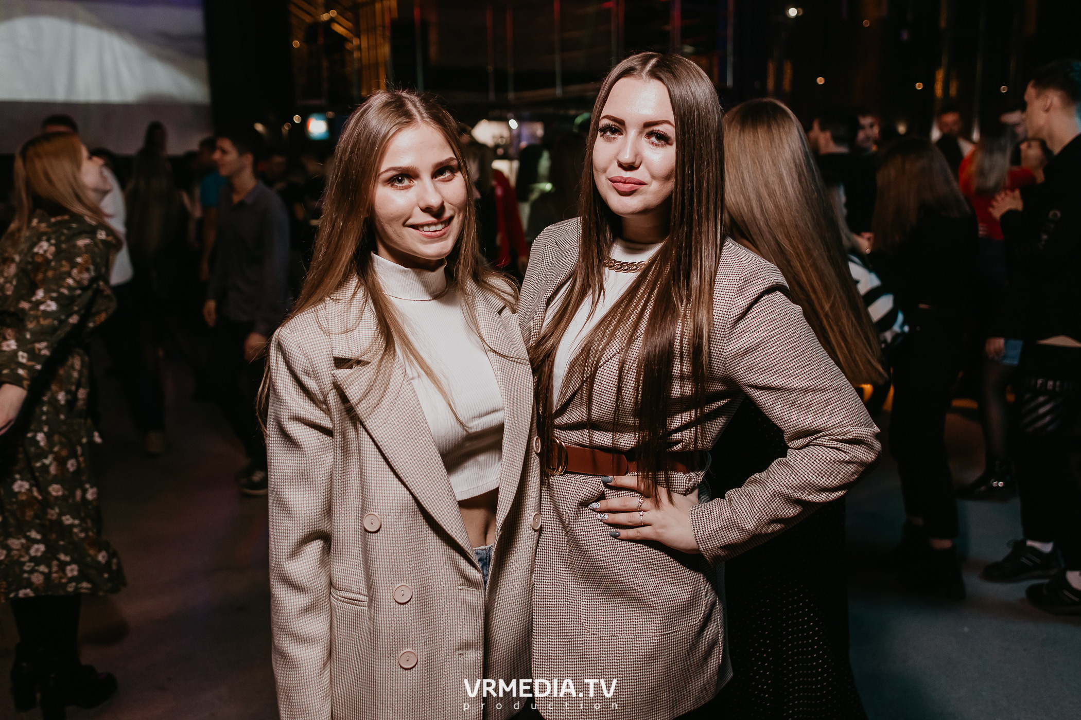 Выходные в баре «DOSKI»