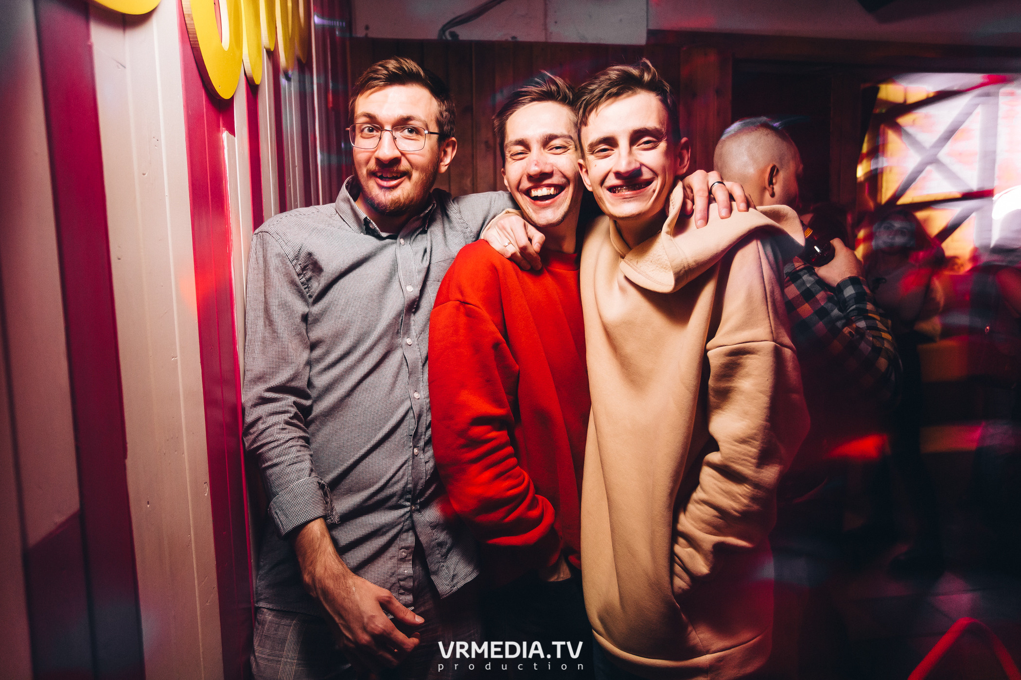 Выходные в баре «Cosmo»