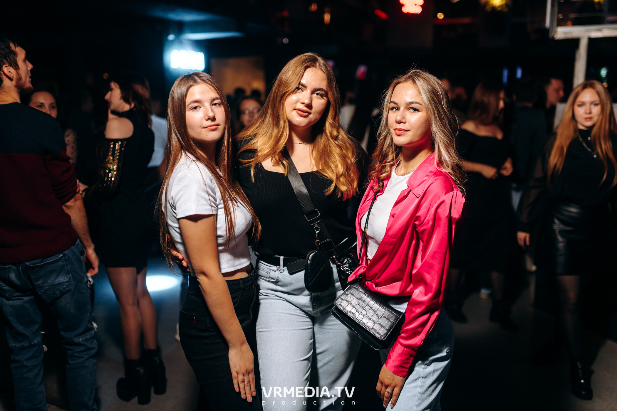 Выходные в баре «DOSKI»