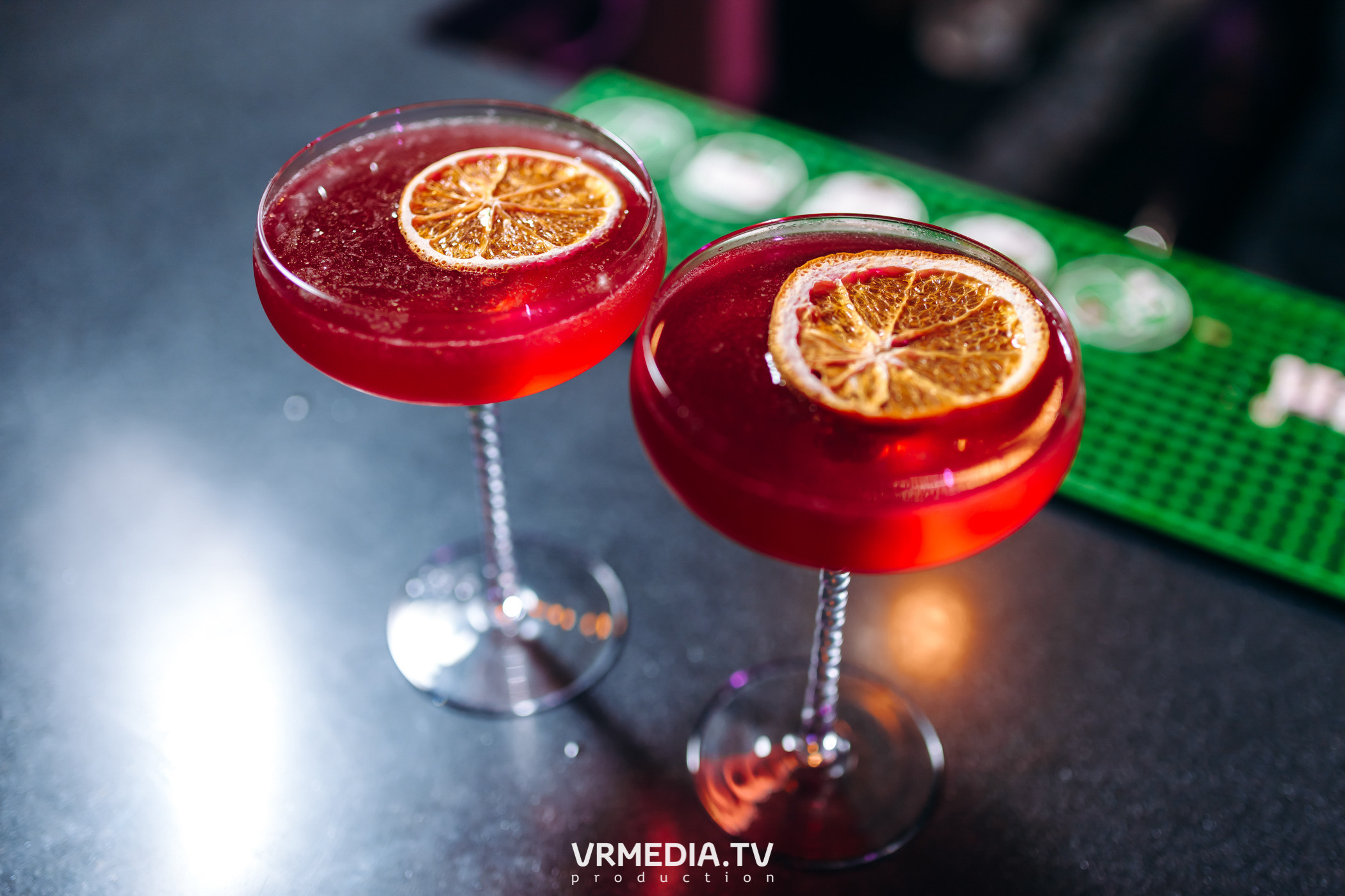 Ночь Безумного Бармена в Lounge Voice Hall «Familia»