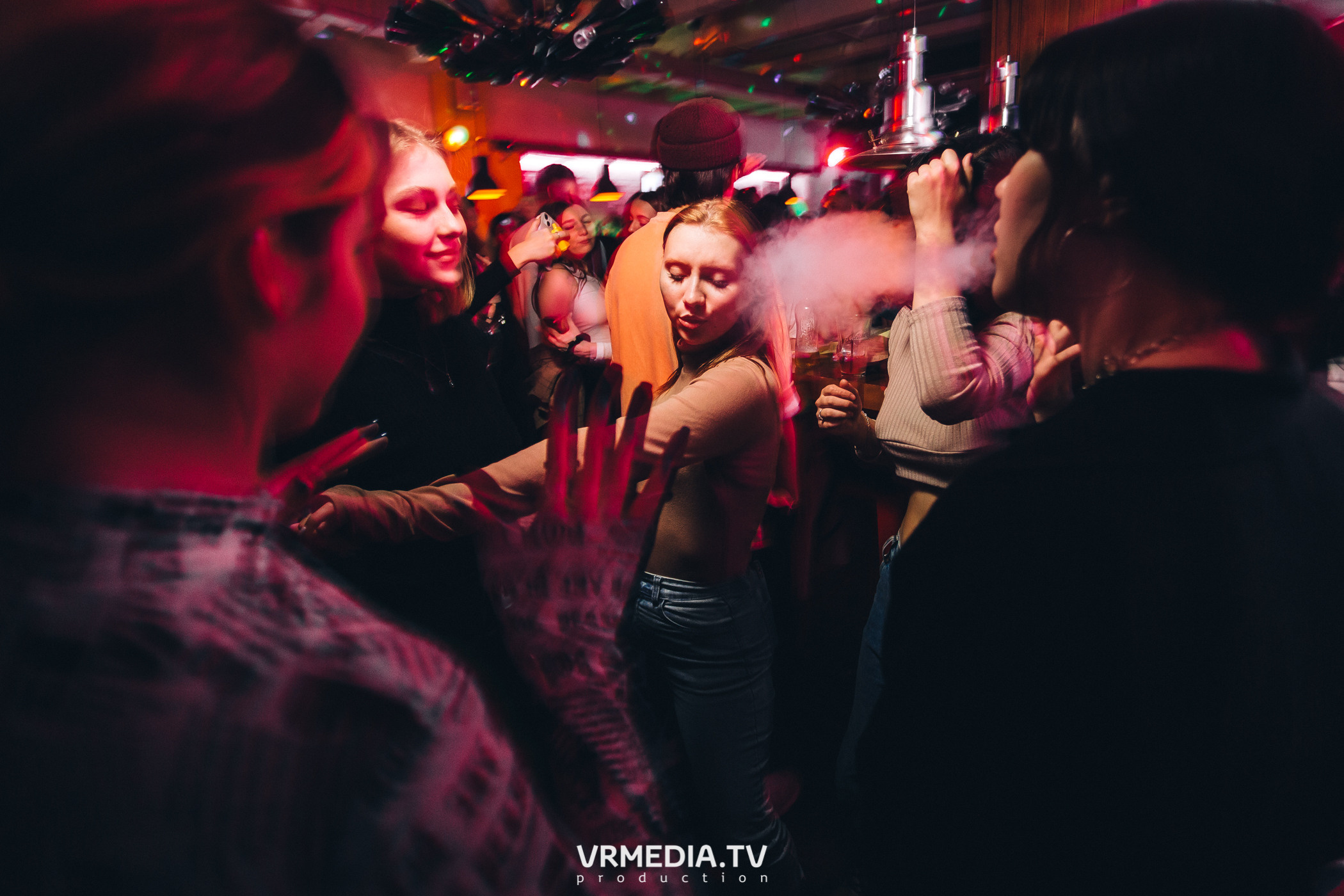 Выходные в баре «Cosmo»