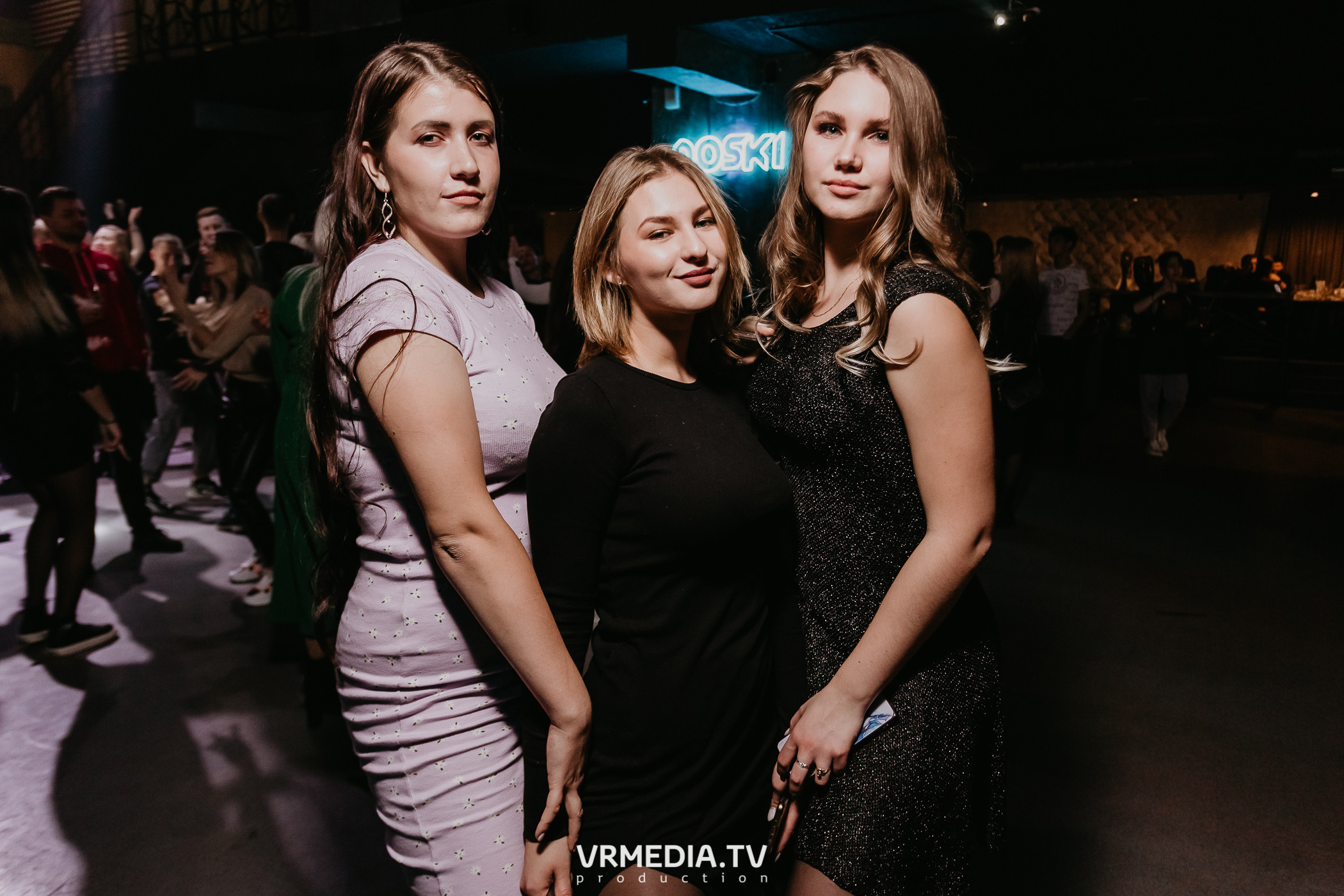 Выходные в баре «DOSKI»