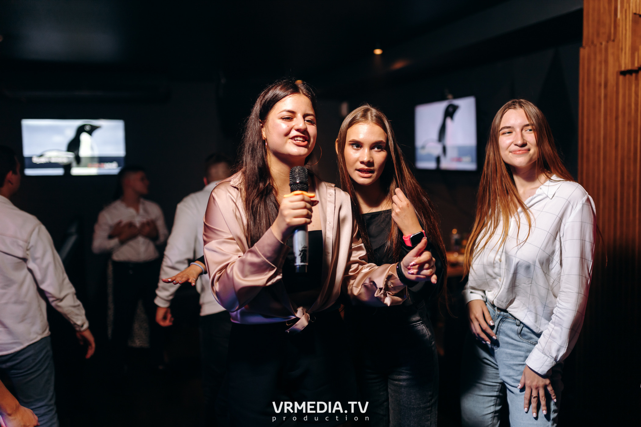 Выходные в баре «DOSKI»