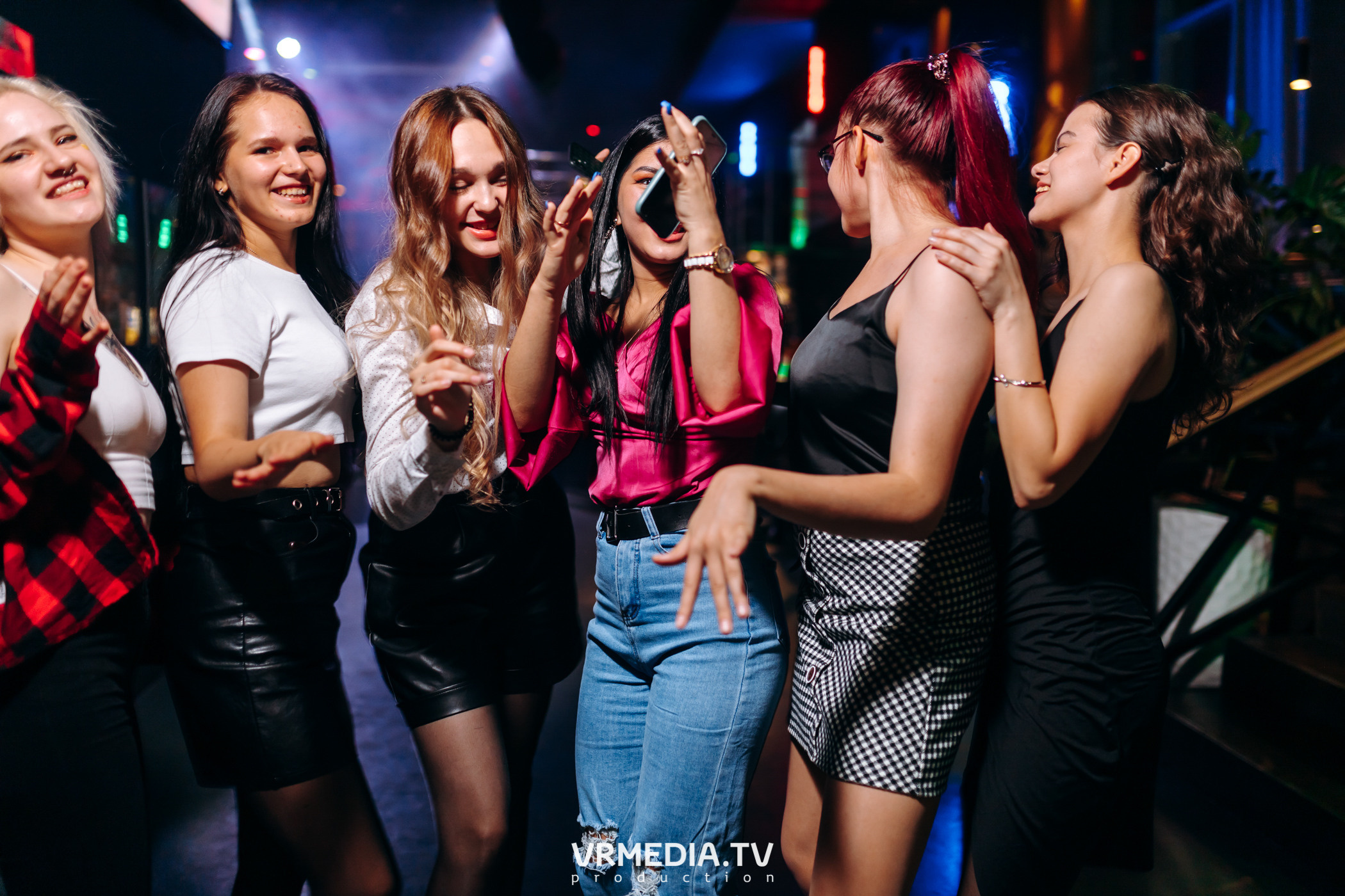 Выходные в баре «DOSKI»